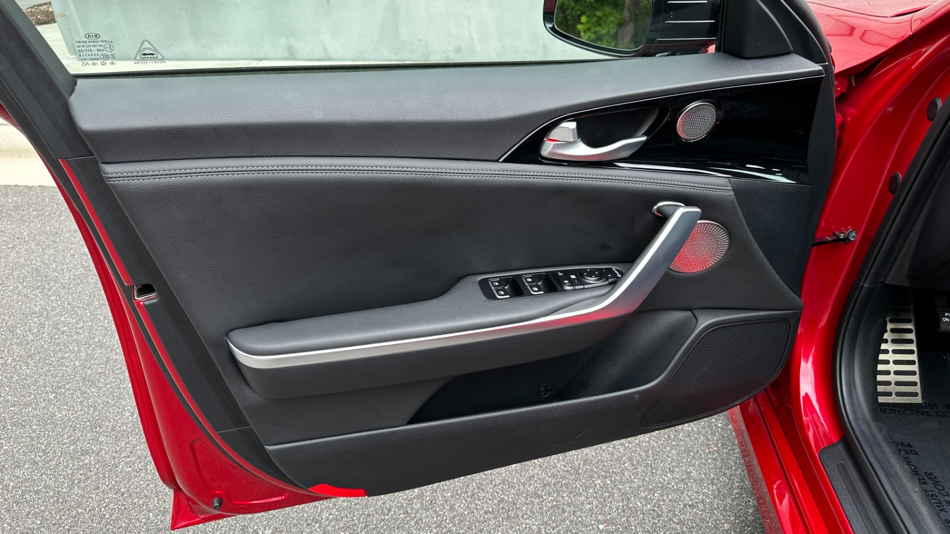 Used 2020 Kia Stinger GT-LINE AWD / LEATHER / NAV / HEATED SEATS / SUNROOF / SOUND PKG / SAFETY F for sale Sold at Formula Imports in Charlotte NC 28227 10