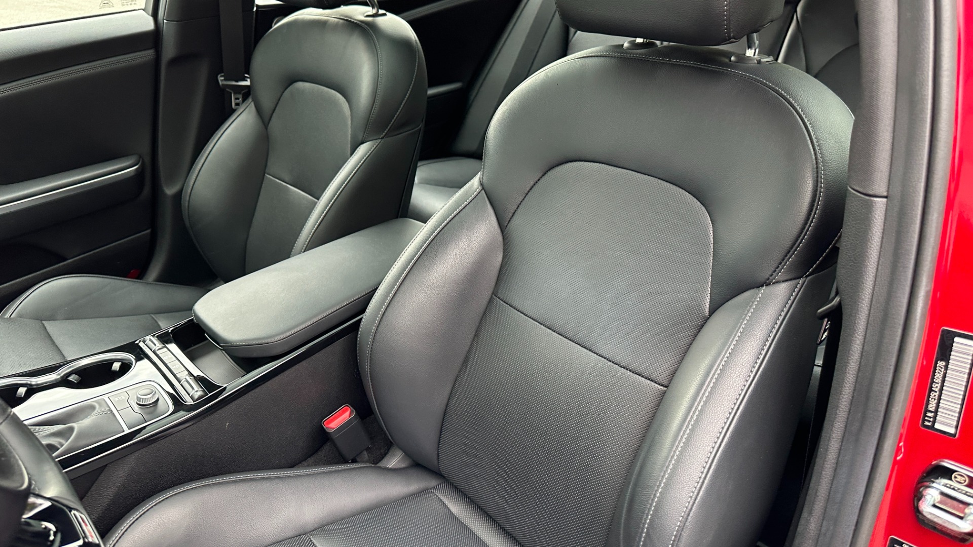 Used 2020 Kia Stinger GT-LINE AWD / LEATHER / NAV / HEATED SEATS / SUNROOF / SOUND PKG / SAFETY F for sale Sold at Formula Imports in Charlotte NC 28227 13