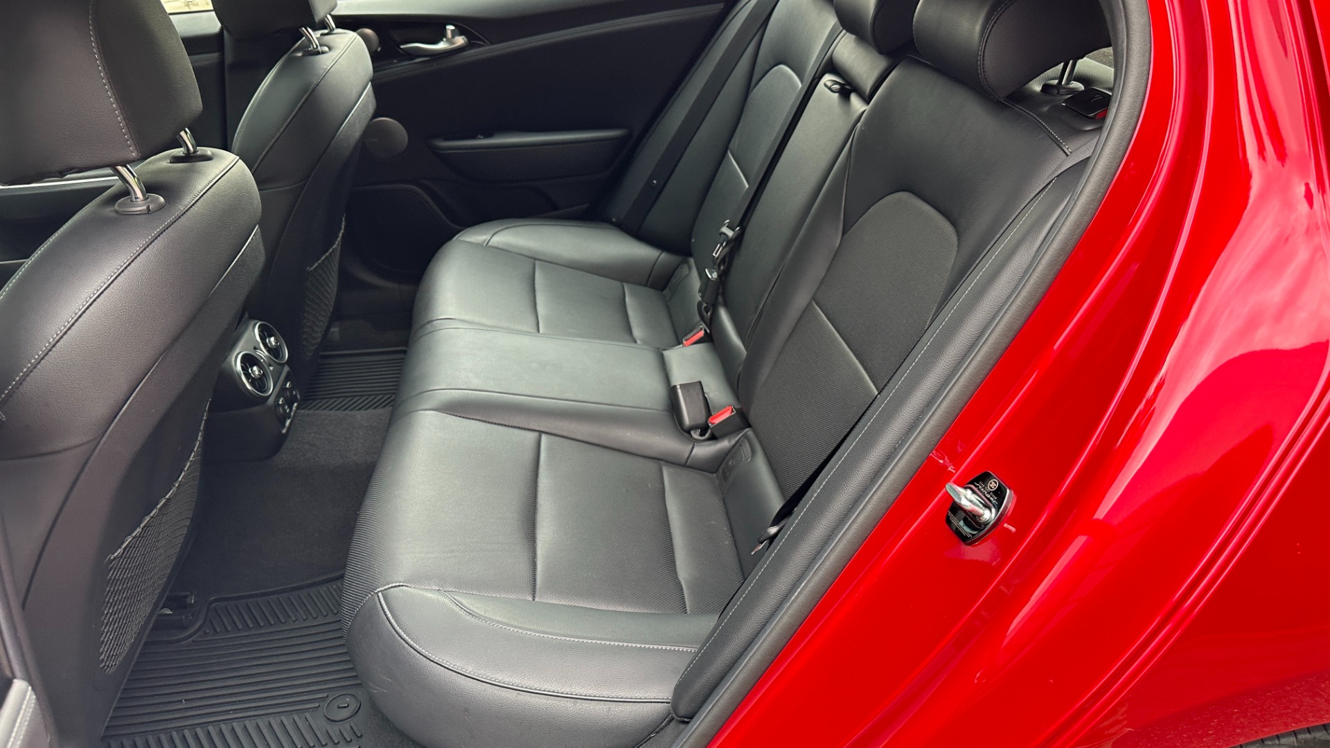 Used 2020 Kia Stinger GT-LINE AWD / LEATHER / NAV / HEATED SEATS / SUNROOF / SOUND PKG / SAFETY F for sale Sold at Formula Imports in Charlotte NC 28227 24
