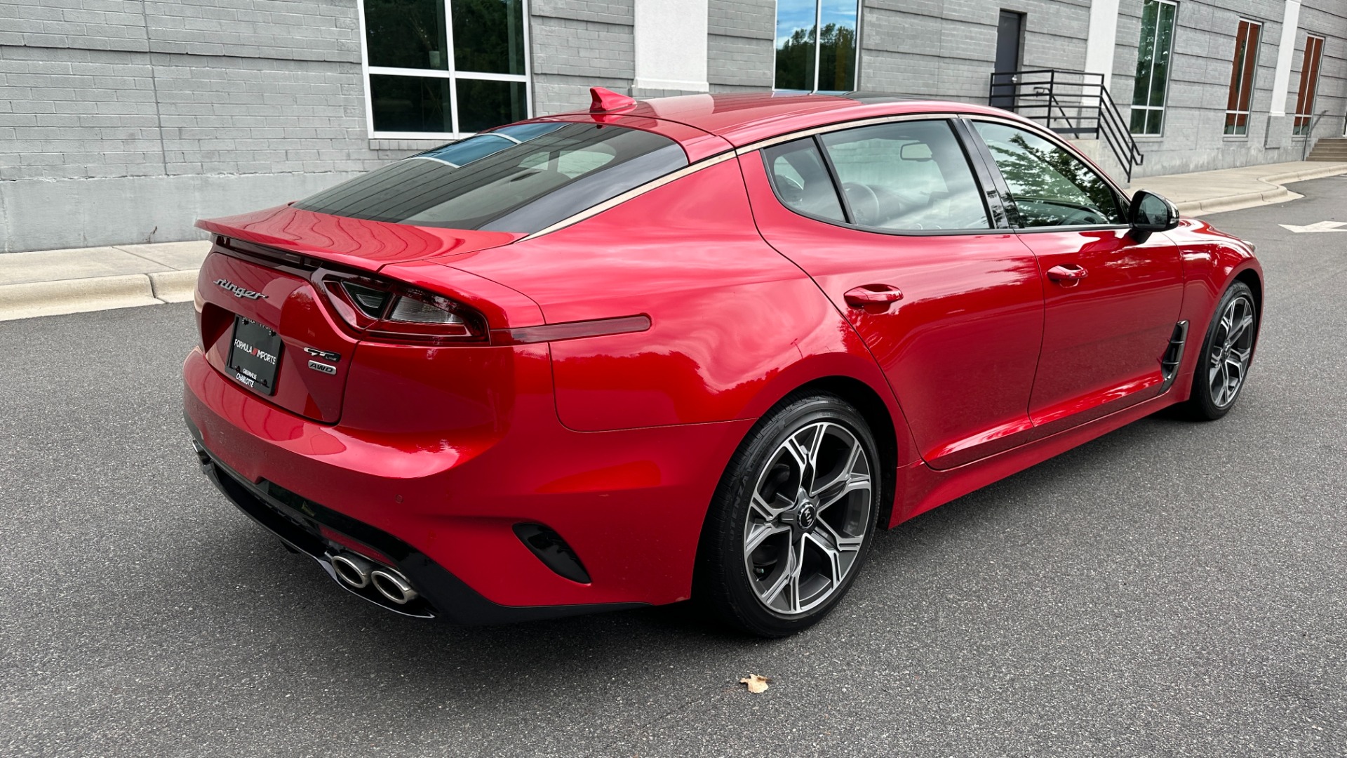 Used 2020 Kia Stinger GT-LINE AWD / LEATHER / NAV / HEATED SEATS / SUNROOF / SOUND PKG / SAFETY F for sale Sold at Formula Imports in Charlotte NC 28227 4