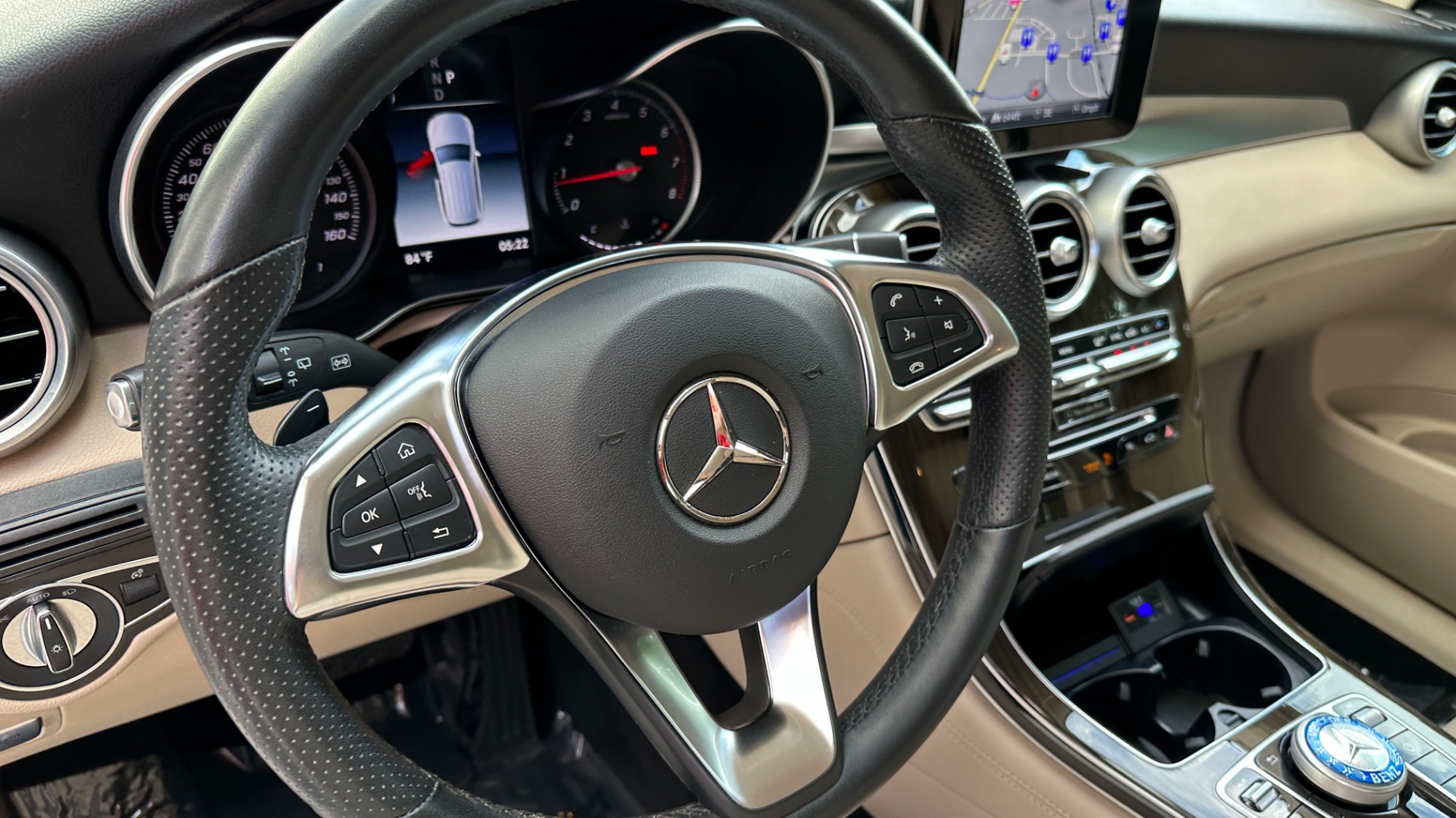 Used 2019 Mercedes-Benz GLC GLC 300 / PREMIUM PACKAGE / BLIND SPOT / COMFORT for sale Sold at Formula Imports in Charlotte NC 28227 16