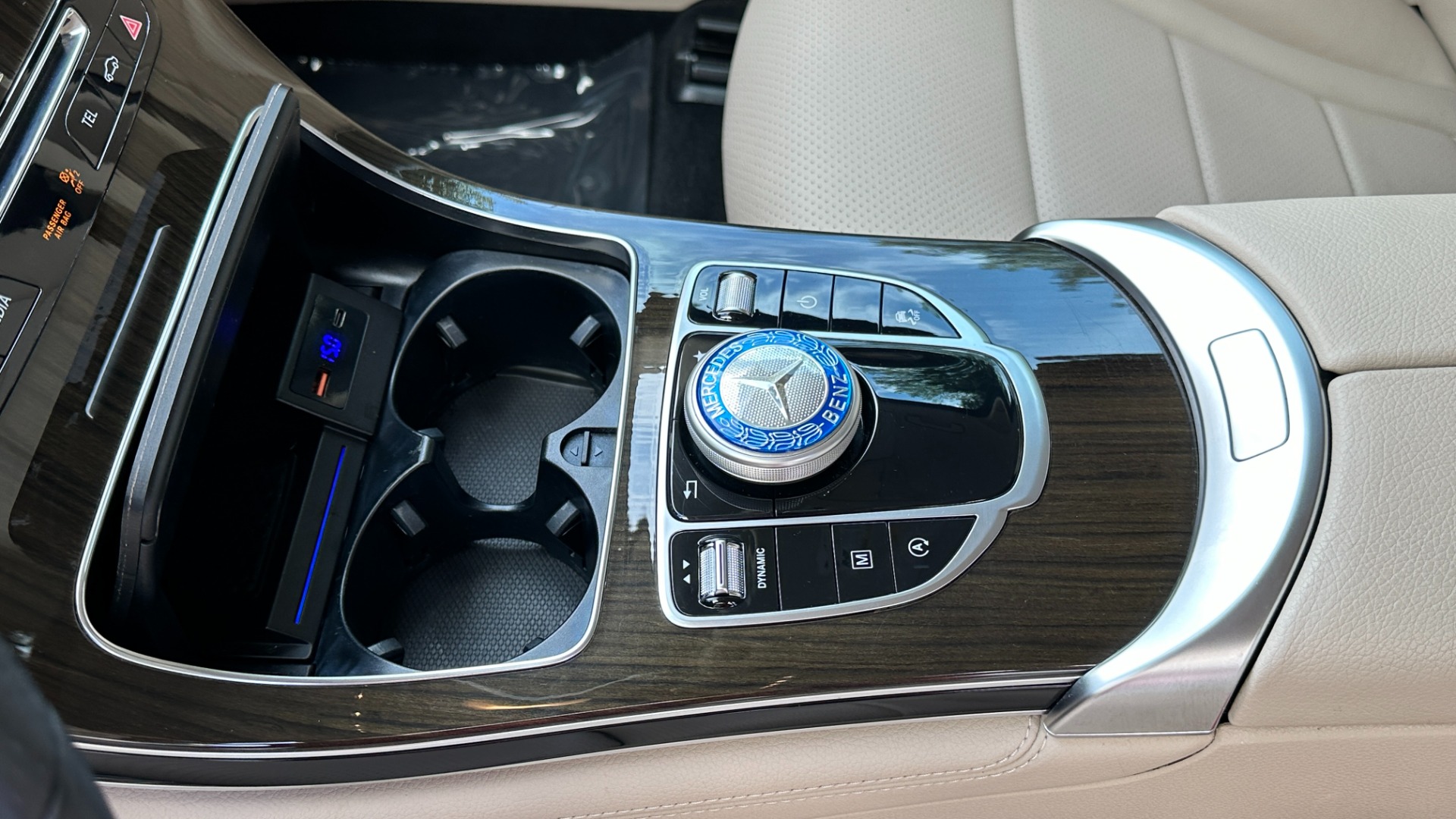 Used 2019 Mercedes-Benz GLC GLC 300 / PREMIUM PACKAGE / BLIND SPOT / COMFORT for sale Sold at Formula Imports in Charlotte NC 28227 21