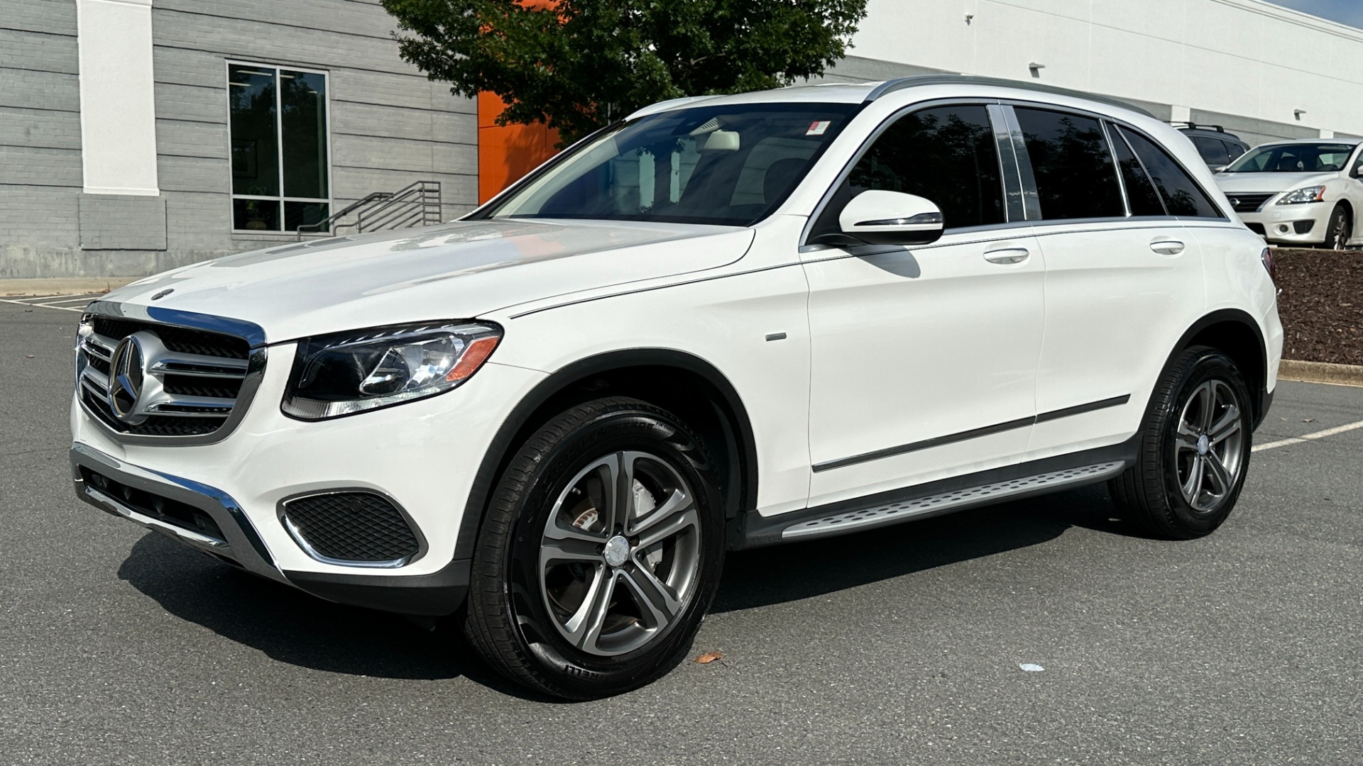 Used 2019 Mercedes-Benz GLC GLC 300 / PREMIUM PACKAGE / BLIND SPOT / COMFORT for sale Sold at Formula Imports in Charlotte NC 28227 5