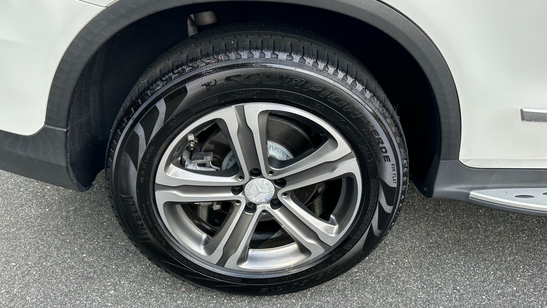 Used 2019 Mercedes-Benz GLC GLC 300 / PREMIUM PACKAGE / BLIND SPOT / COMFORT for sale Sold at Formula Imports in Charlotte NC 28227 53