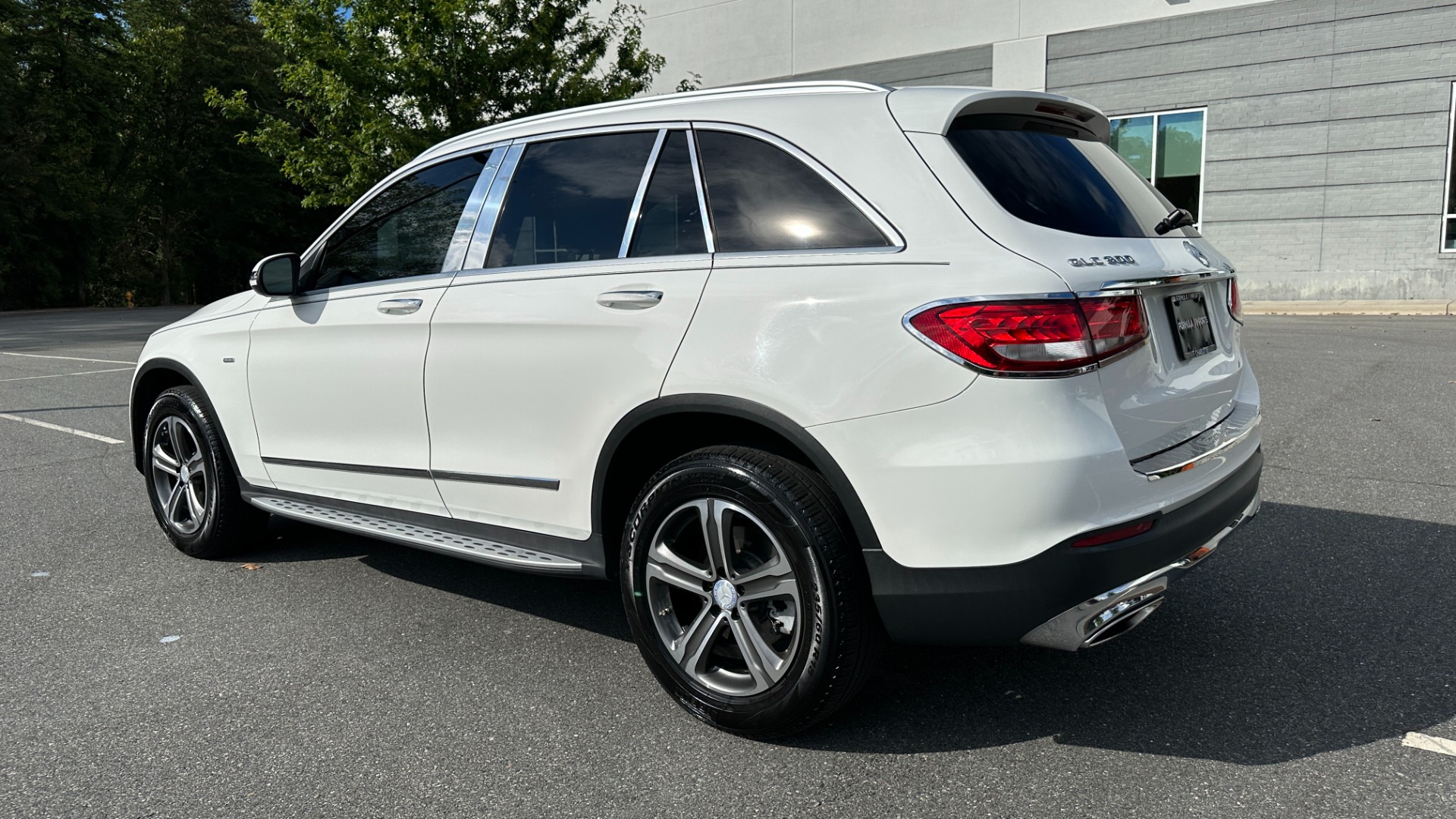 Used 2019 Mercedes-Benz GLC GLC 300 / PREMIUM PACKAGE / BLIND SPOT / COMFORT for sale Sold at Formula Imports in Charlotte NC 28227 7