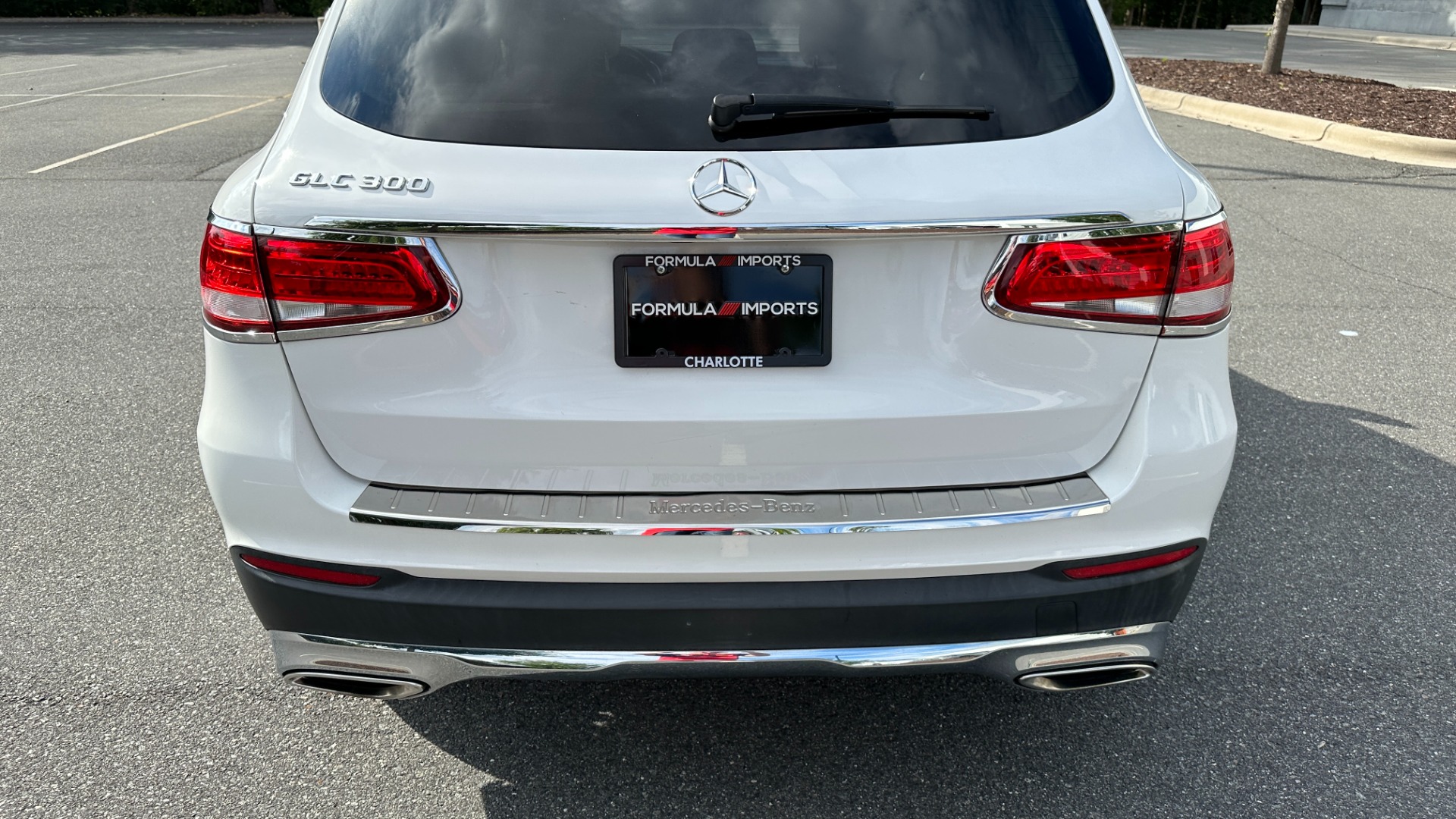 Used 2019 Mercedes-Benz GLC GLC 300 / PREMIUM PACKAGE / BLIND SPOT / COMFORT for sale Sold at Formula Imports in Charlotte NC 28227 9