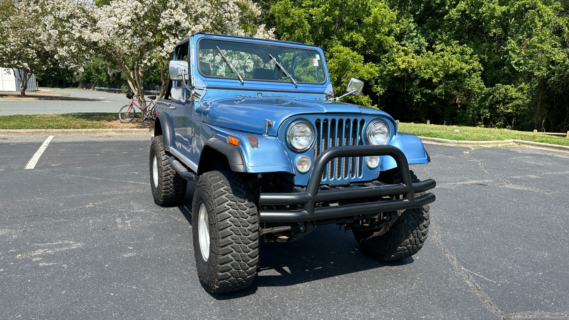 Used 1976 Jeep CJ-7 350 V8 / CUSTOM INTERIOR / DANA 30 / FOX SHOCKS / TONS OF RECORDS!! for sale $26,900 at Formula Imports in Charlotte NC 28227 20