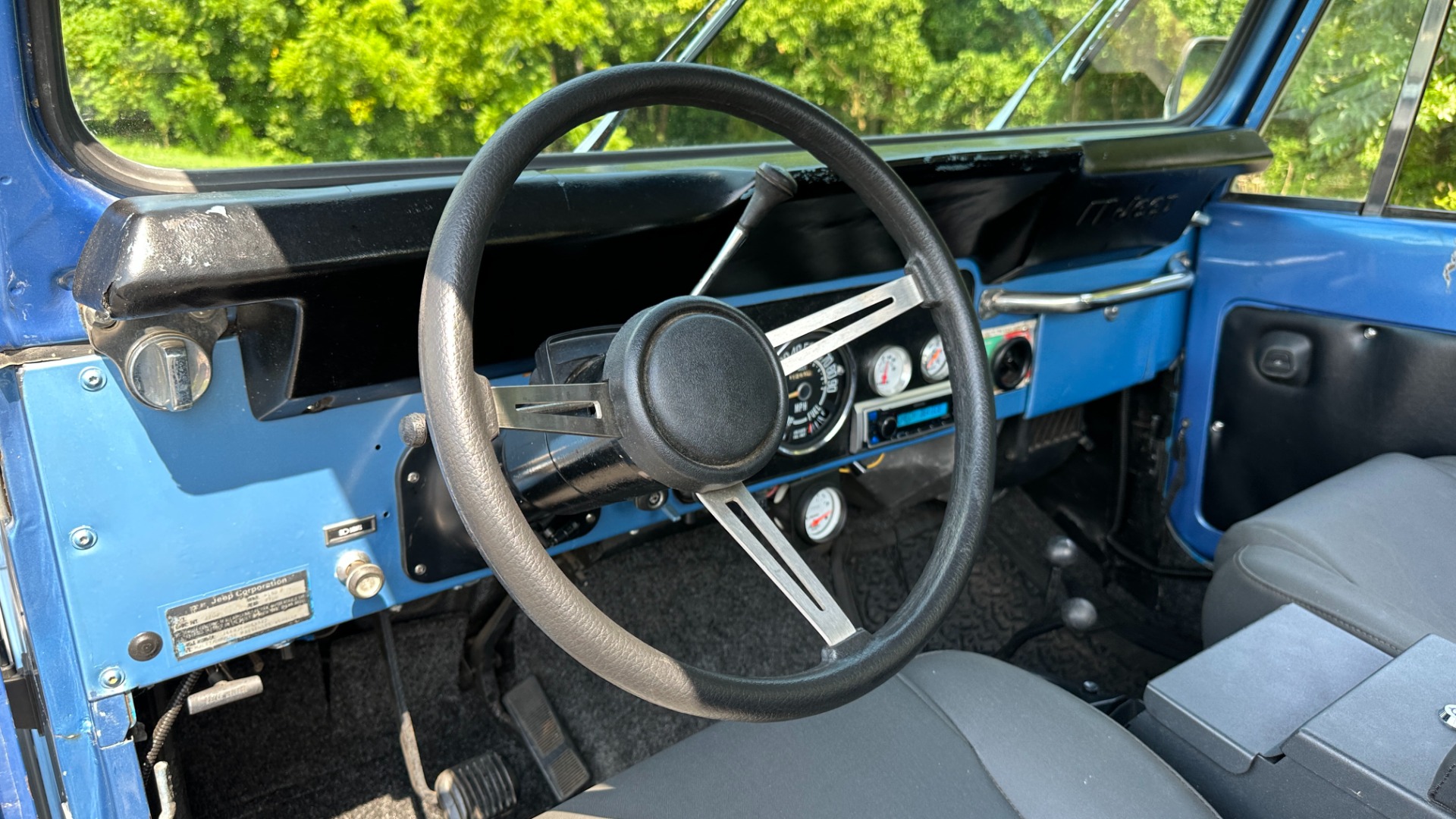 Used 1976 Jeep CJ-7 350 V8 / CUSTOM INTERIOR / DANA 30 / FOX SHOCKS / TONS OF RECORDS!! for sale $26,900 at Formula Imports in Charlotte NC 28227 51
