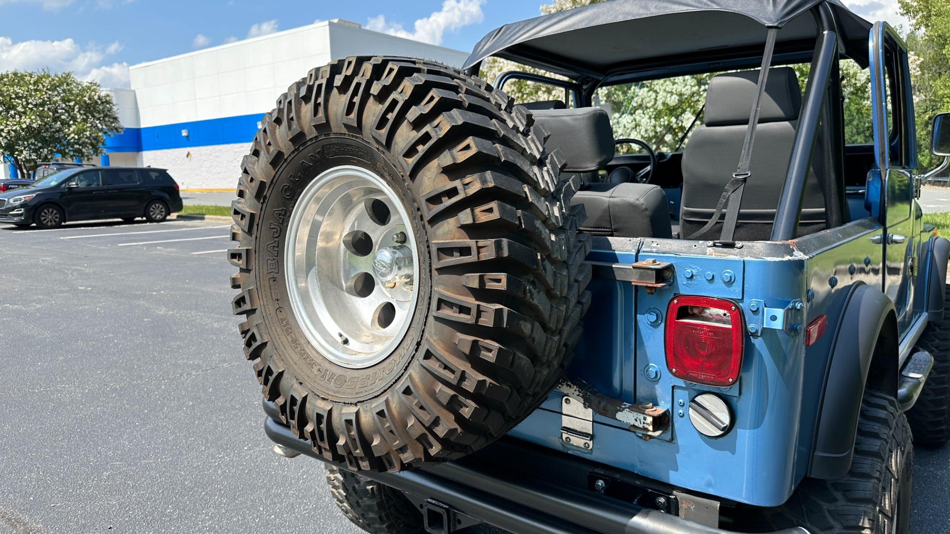 Used 1976 Jeep CJ-7 350 V8 / CUSTOM INTERIOR / DANA 30 / FOX SHOCKS / TONS OF RECORDS!! for sale $26,900 at Formula Imports in Charlotte NC 28227 6