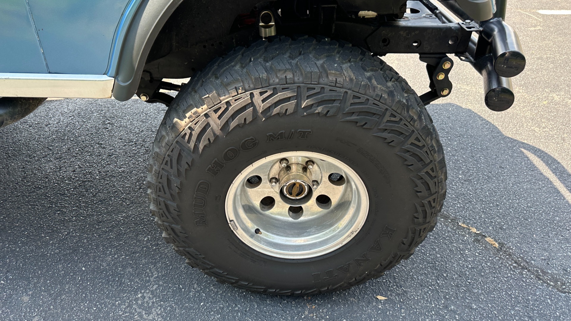 Used 1976 Jeep CJ-7 350 V8 / CUSTOM INTERIOR / DANA 30 / FOX SHOCKS / TONS OF RECORDS!! for sale $26,900 at Formula Imports in Charlotte NC 28227 85