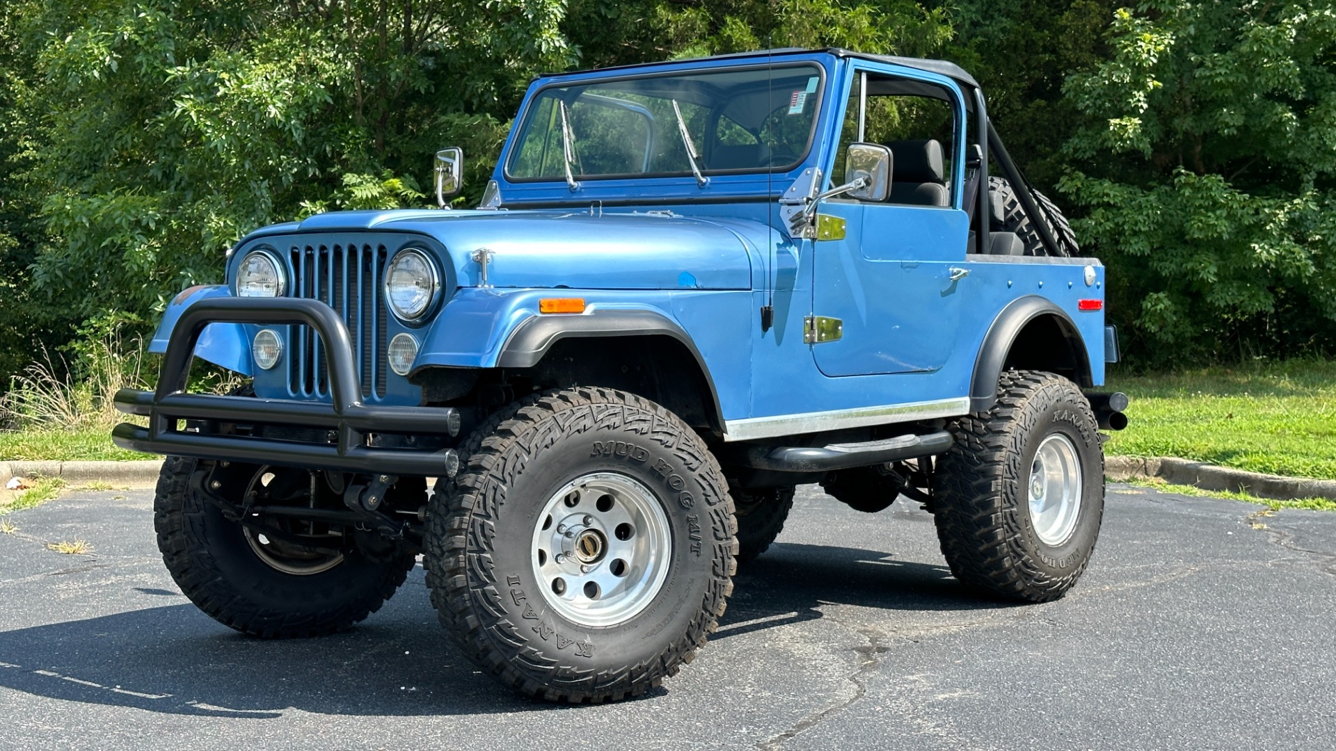 Used 1976 Jeep CJ-7 350 V8 / CUSTOM INTERIOR / DANA 30 / FOX SHOCKS / TONS OF RECORDS!! for sale $26,900 at Formula Imports in Charlotte NC 28227 1