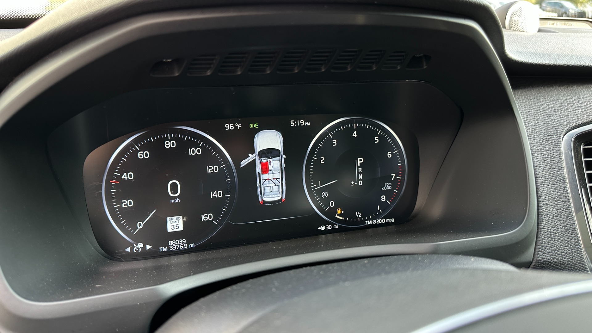 Used 2018 Volvo XC90 MOMENTUM PLUS PACKAGE / CONVENIENCE / B AND W SOUND / PROTECTION PKG for sale $26,500 at Formula Imports in Charlotte NC 28227 17