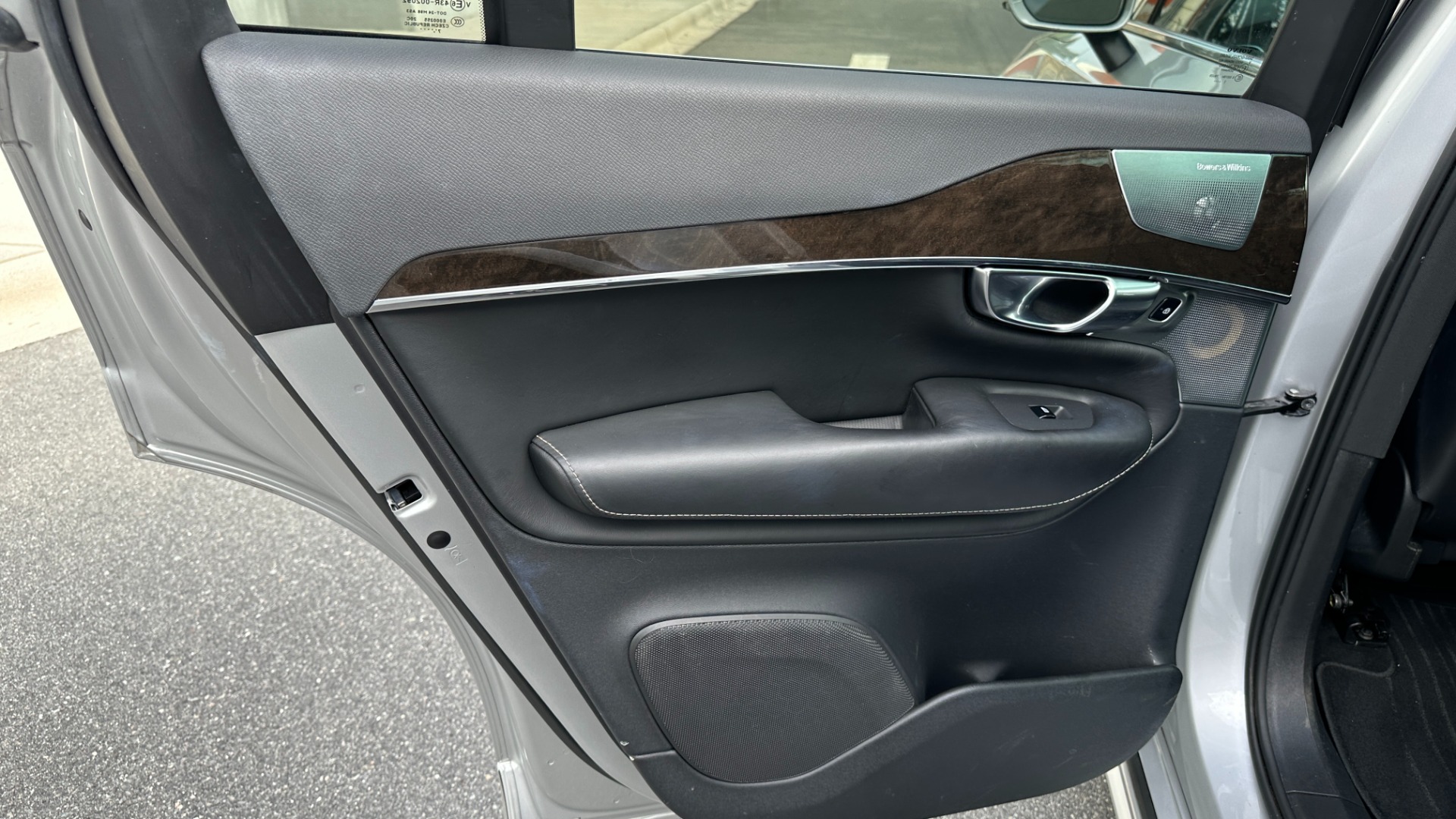 Used 2018 Volvo XC90 MOMENTUM PLUS PACKAGE / CONVENIENCE / B AND W SOUND / PROTECTION PKG for sale $26,500 at Formula Imports in Charlotte NC 28227 22