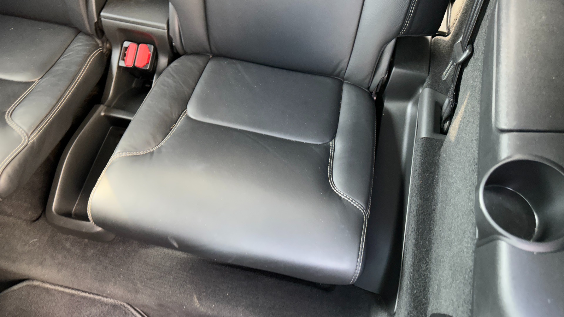 Used 2018 Volvo XC90 MOMENTUM PLUS PACKAGE / CONVENIENCE / B AND W SOUND / PROTECTION PKG for sale $26,500 at Formula Imports in Charlotte NC 28227 30