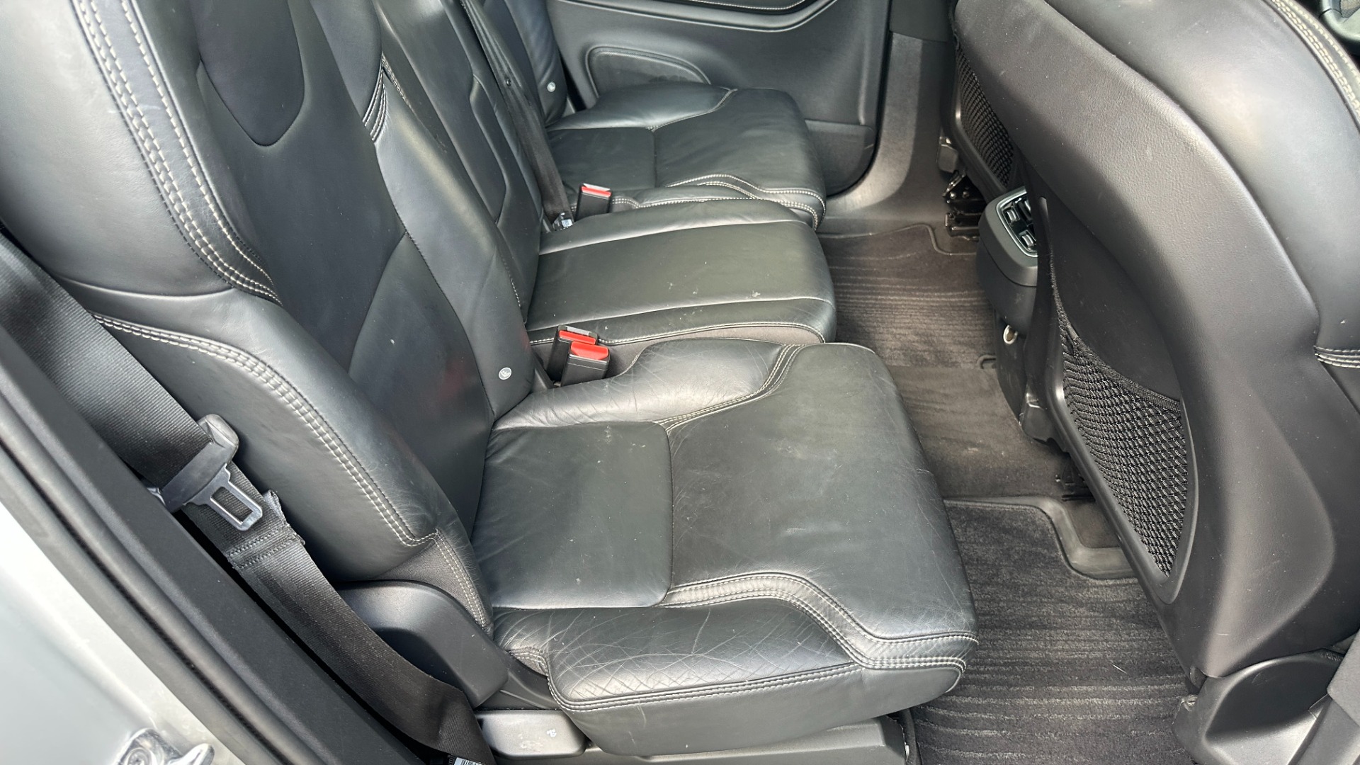 Used 2018 Volvo XC90 MOMENTUM PLUS PACKAGE / CONVENIENCE / B AND W SOUND / PROTECTION PKG for sale $26,500 at Formula Imports in Charlotte NC 28227 37