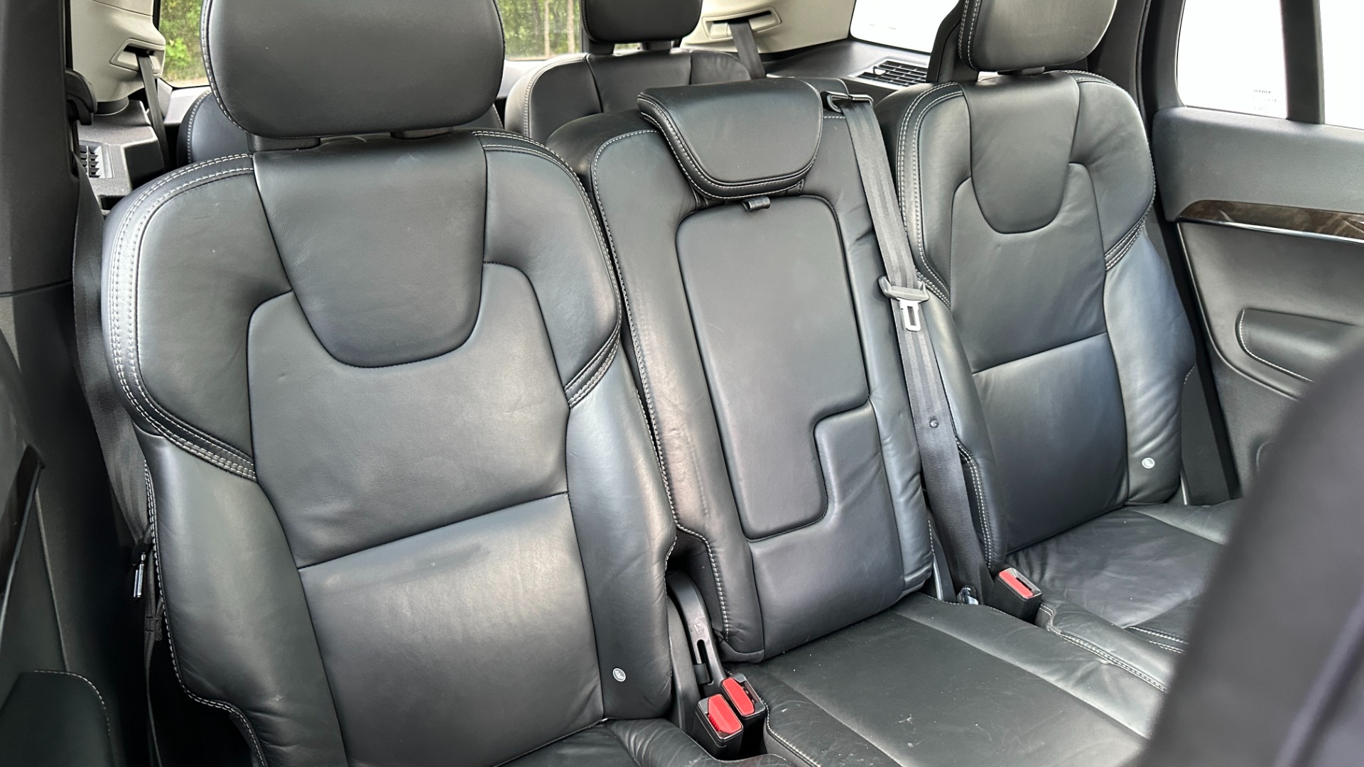 Used 2018 Volvo XC90 MOMENTUM PLUS PACKAGE / CONVENIENCE / B AND W SOUND / PROTECTION PKG for sale $26,500 at Formula Imports in Charlotte NC 28227 43