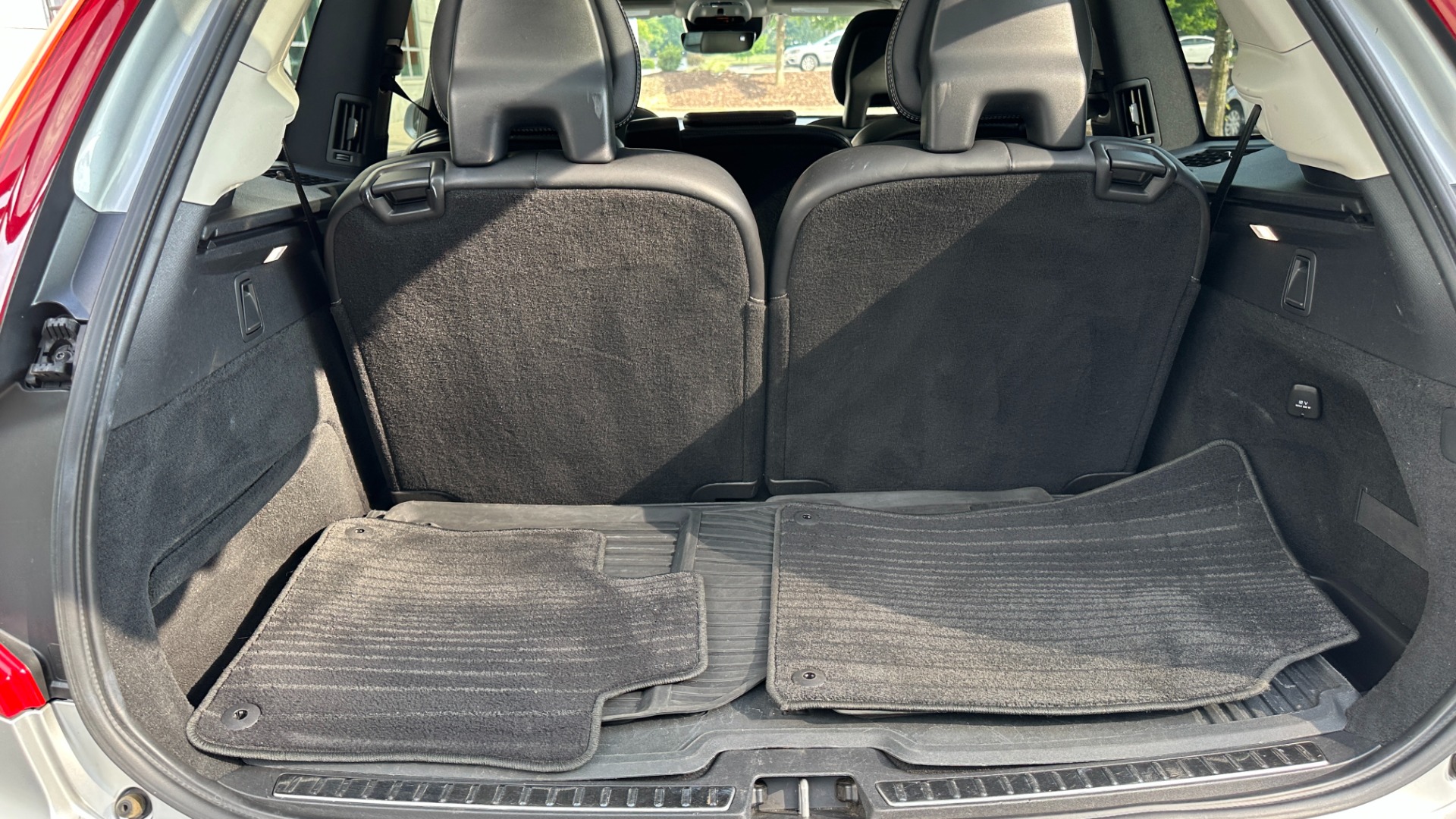 Used 2018 Volvo XC90 MOMENTUM PLUS PACKAGE / CONVENIENCE / B AND W SOUND / PROTECTION PKG for sale $26,500 at Formula Imports in Charlotte NC 28227 44