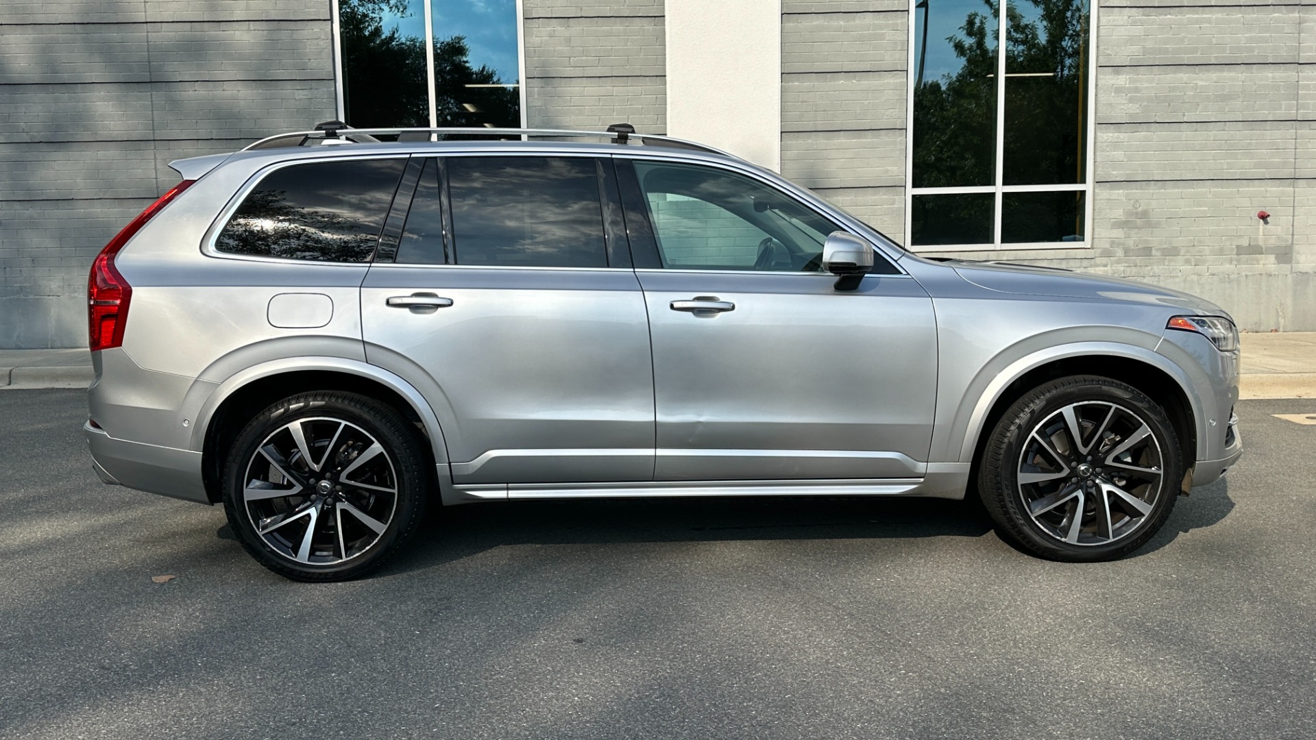 Used 2018 Volvo XC90 MOMENTUM PLUS PACKAGE / CONVENIENCE / B AND W SOUND / PROTECTION PKG for sale $26,500 at Formula Imports in Charlotte NC 28227 6
