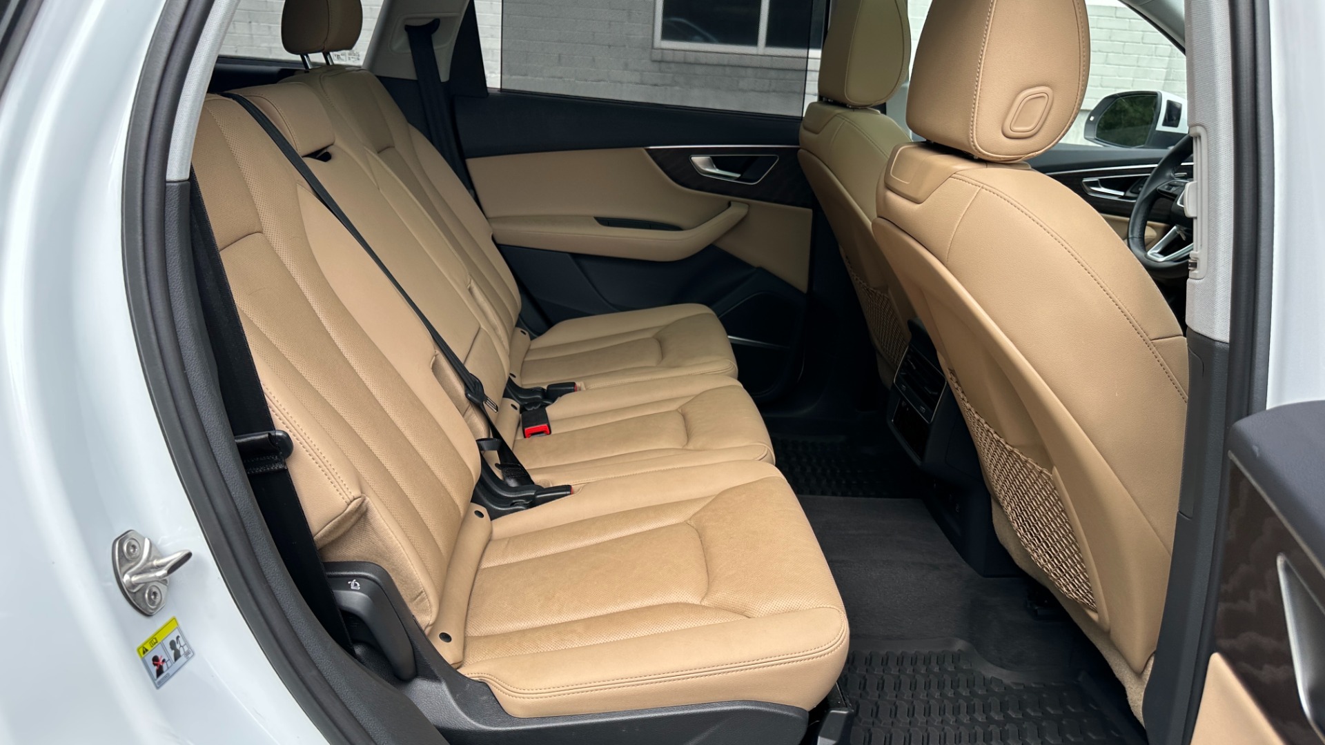 Used 2021 Audi Q7 PRESTIGE / BLACK OPTIC / BLACK EMBLEMS / TOWING PACKAGE for sale $54,500 at Formula Imports in Charlotte NC 28227 34