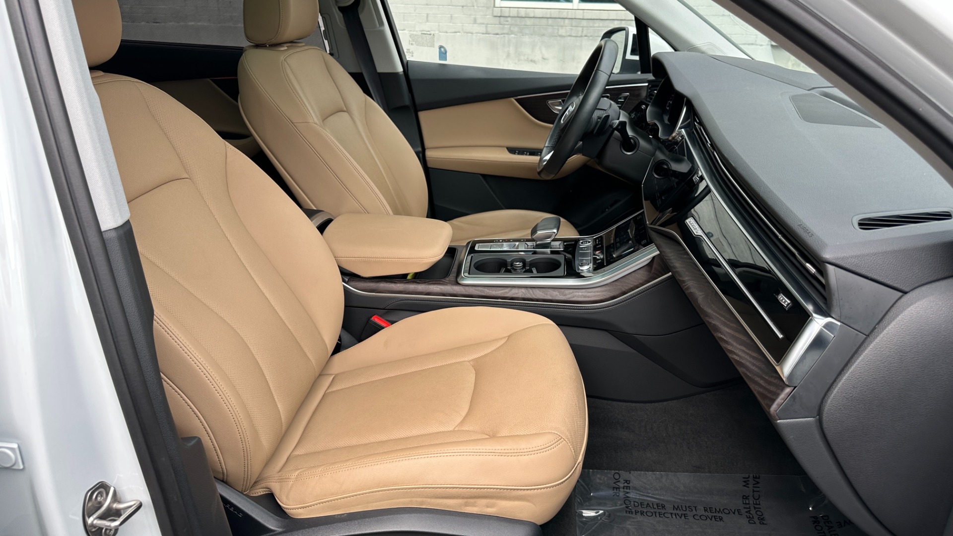 Used 2021 Audi Q7 PRESTIGE / BLACK OPTIC / BLACK EMBLEMS / TOWING PACKAGE for sale $54,500 at Formula Imports in Charlotte NC 28227 39
