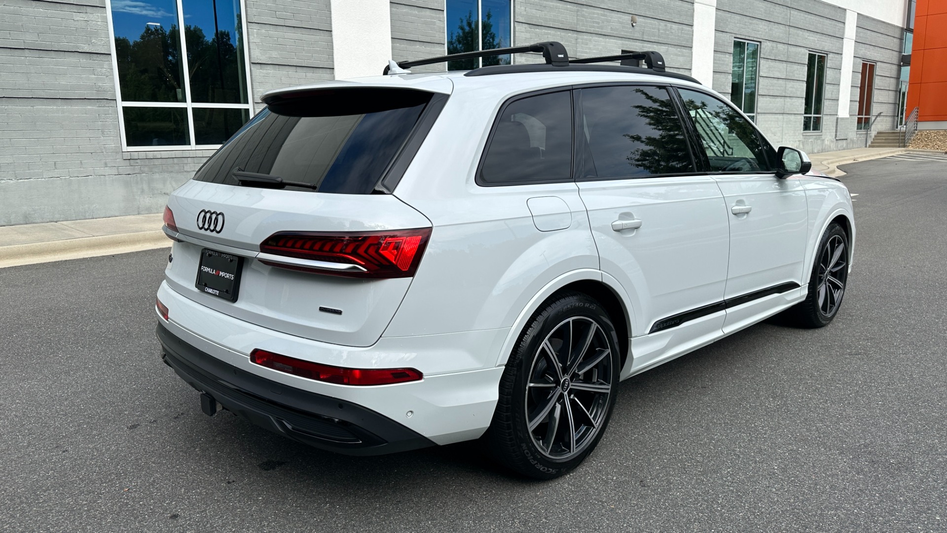 Used 2021 Audi Q7 PRESTIGE / BLACK OPTIC / BLACK EMBLEMS / TOWING PACKAGE for sale $54,500 at Formula Imports in Charlotte NC 28227 4