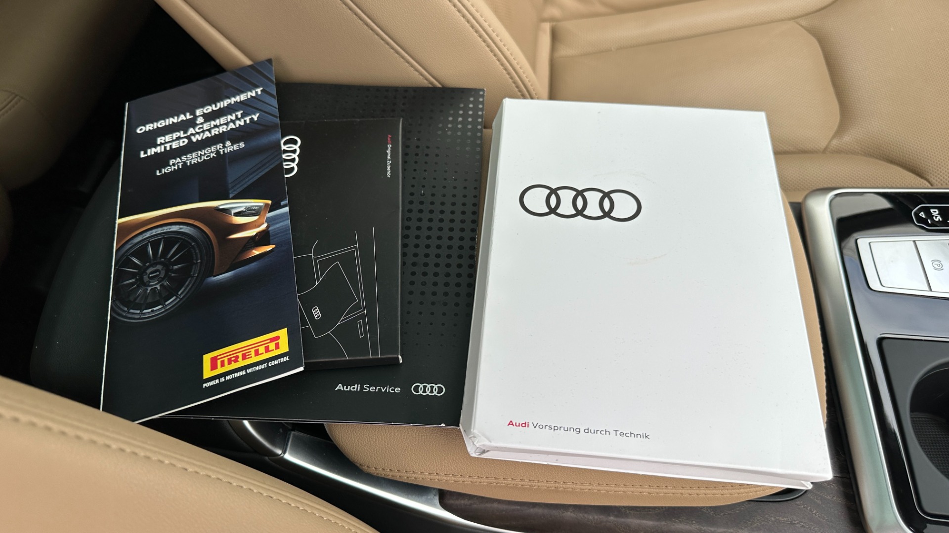 Used 2021 Audi Q7 PRESTIGE / BLACK OPTIC / BLACK EMBLEMS / TOWING PACKAGE for sale $54,500 at Formula Imports in Charlotte NC 28227 42
