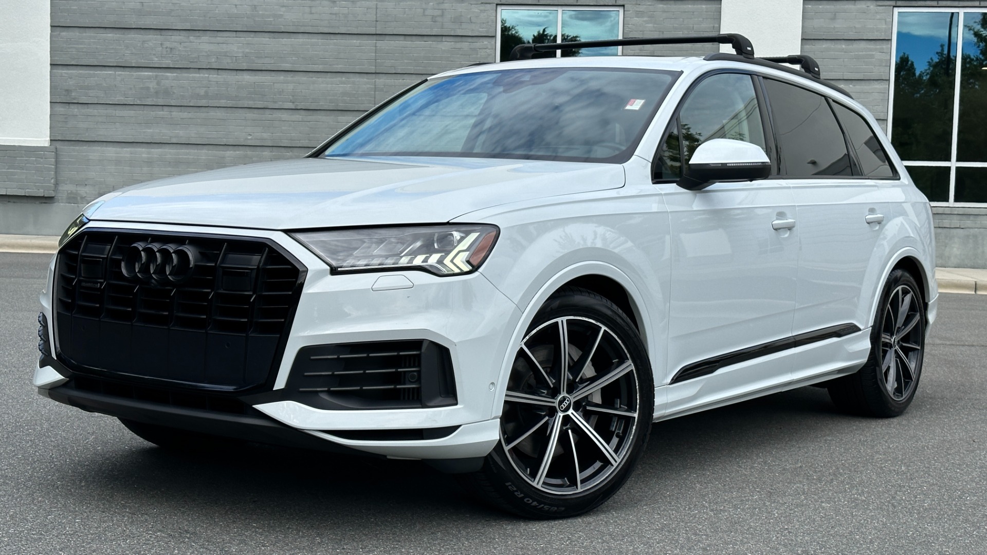 Used 2021 Audi Q7 PRESTIGE / BLACK OPTIC / BLACK EMBLEMS / TOWING PACKAGE for sale $54,500 at Formula Imports in Charlotte NC 28227 1