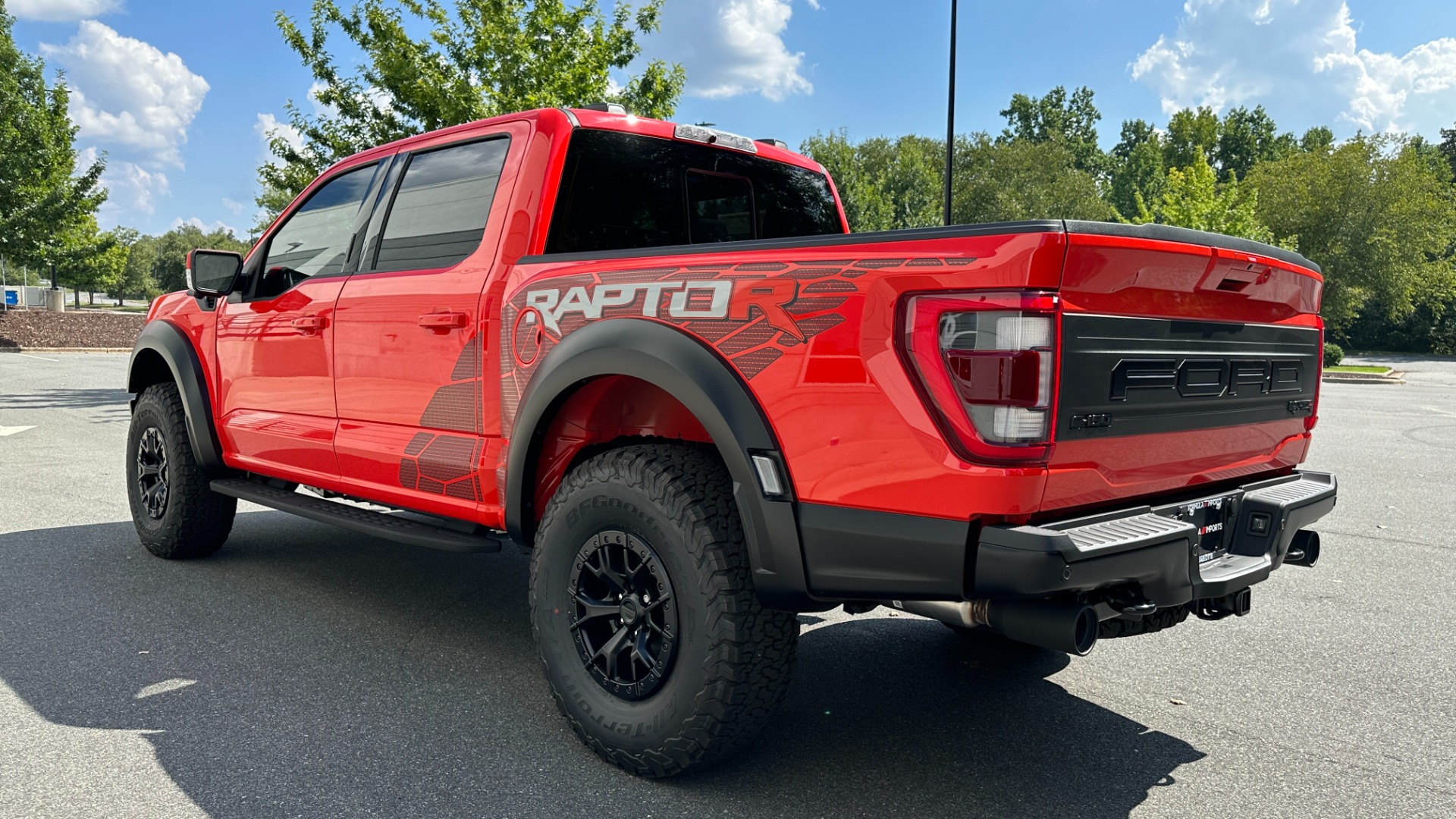 Used 2023 Ford F-150 Raptor R / SUPERCHARGED V8 / RECARO SEATS / PANORAMIC ROOF / 37IN TIRES for sale $135,000 at Formula Imports in Charlotte NC 28227 4