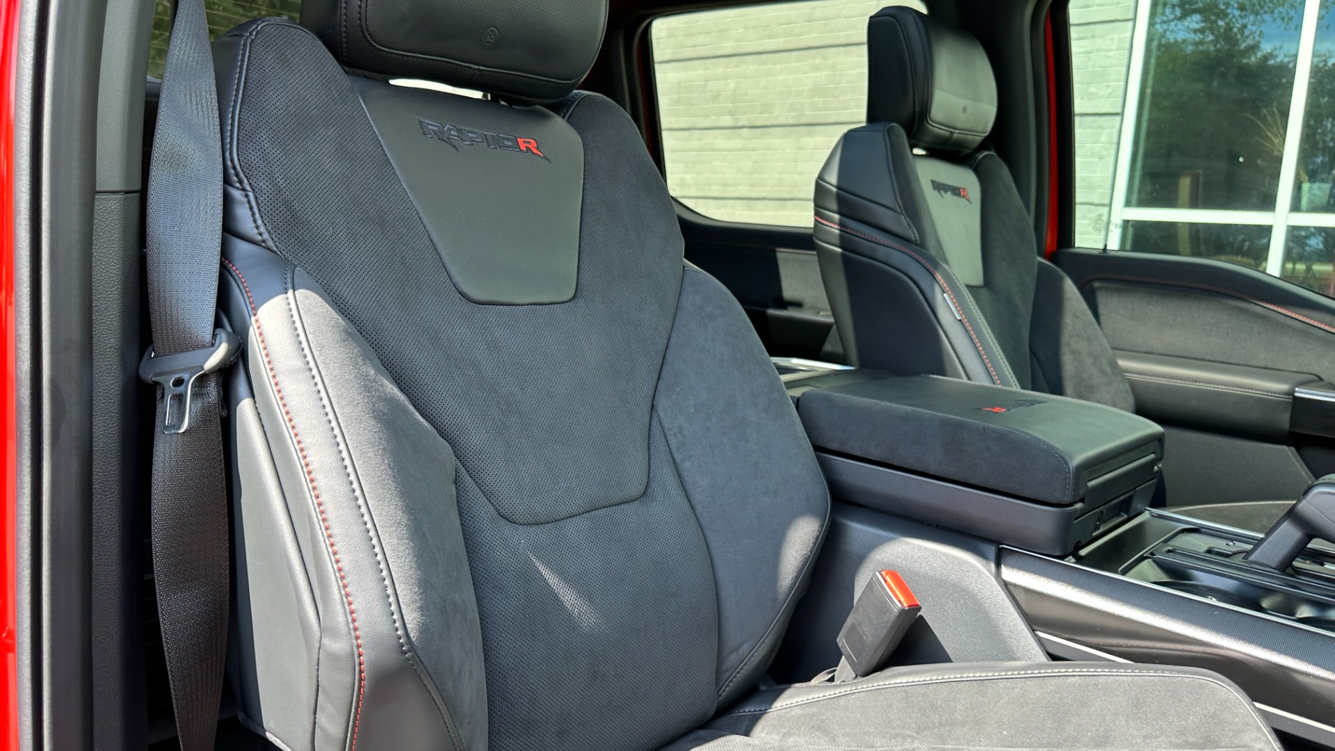 Used 2023 Ford F-150 Raptor R / SUPERCHARGED V8 / RECARO SEATS / PANORAMIC ROOF / 37IN TIRES for sale $135,000 at Formula Imports in Charlotte NC 28227 41
