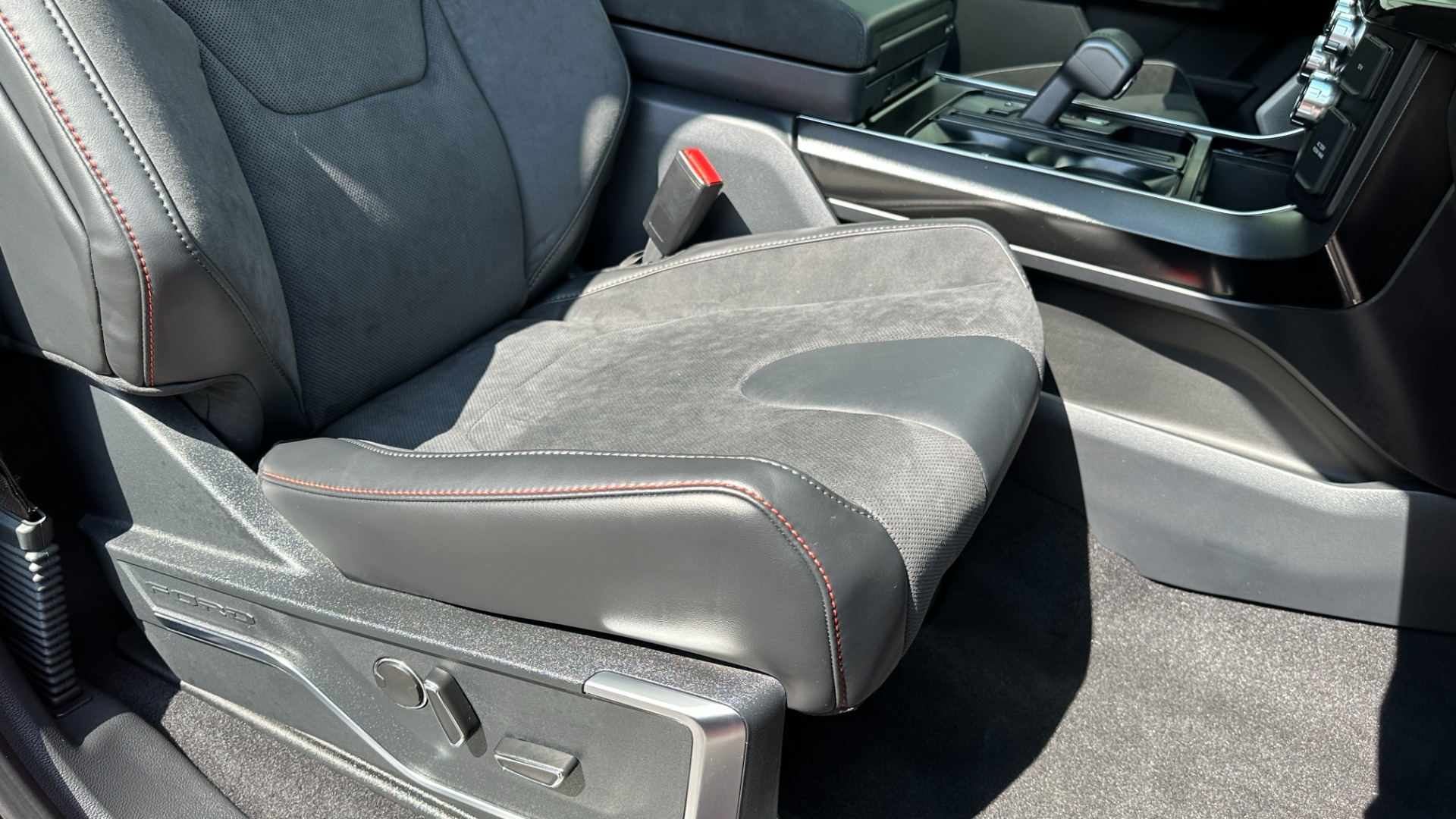 Used 2023 Ford F-150 Raptor R / SUPERCHARGED V8 / RECARO SEATS / PANORAMIC ROOF / 37IN TIRES for sale $135,000 at Formula Imports in Charlotte NC 28227 42