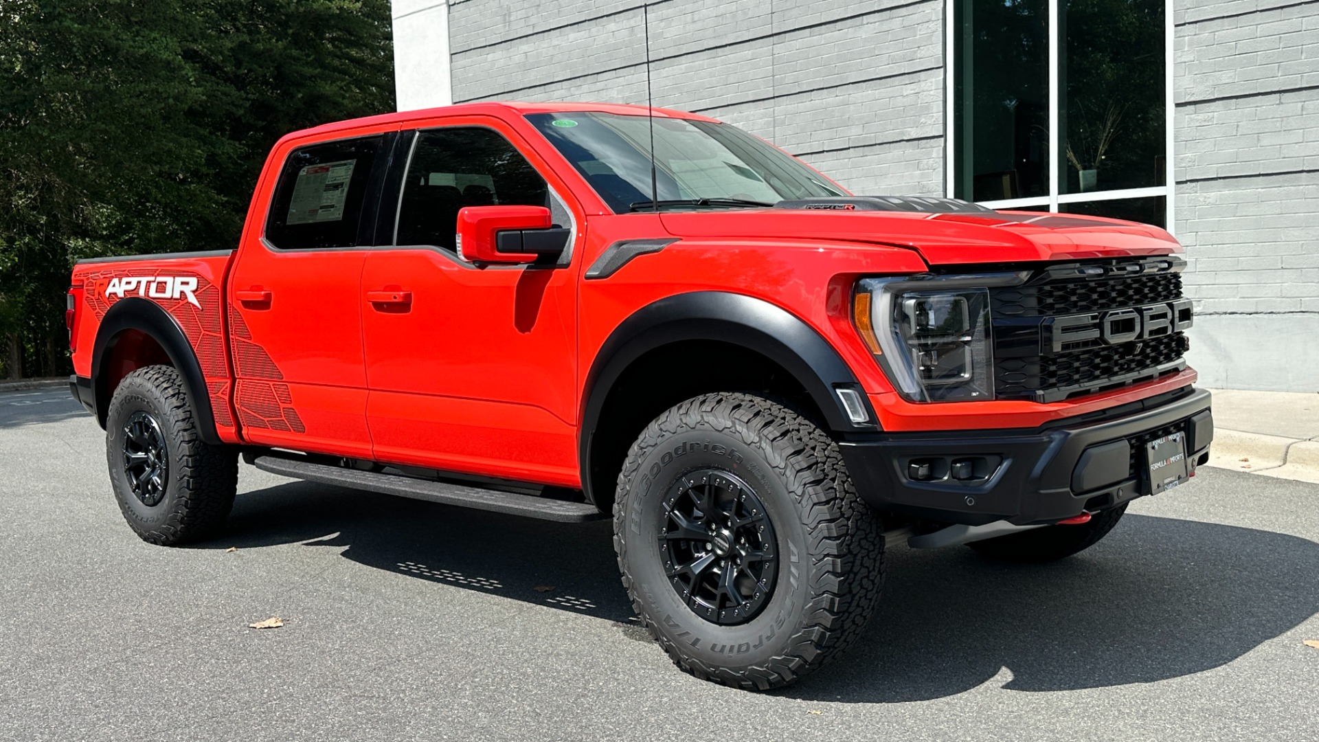Used 2023 Ford F-150 Raptor R / SUPERCHARGED V8 / RECARO SEATS / PANORAMIC ROOF / 37IN TIRES for sale $135,000 at Formula Imports in Charlotte NC 28227 5
