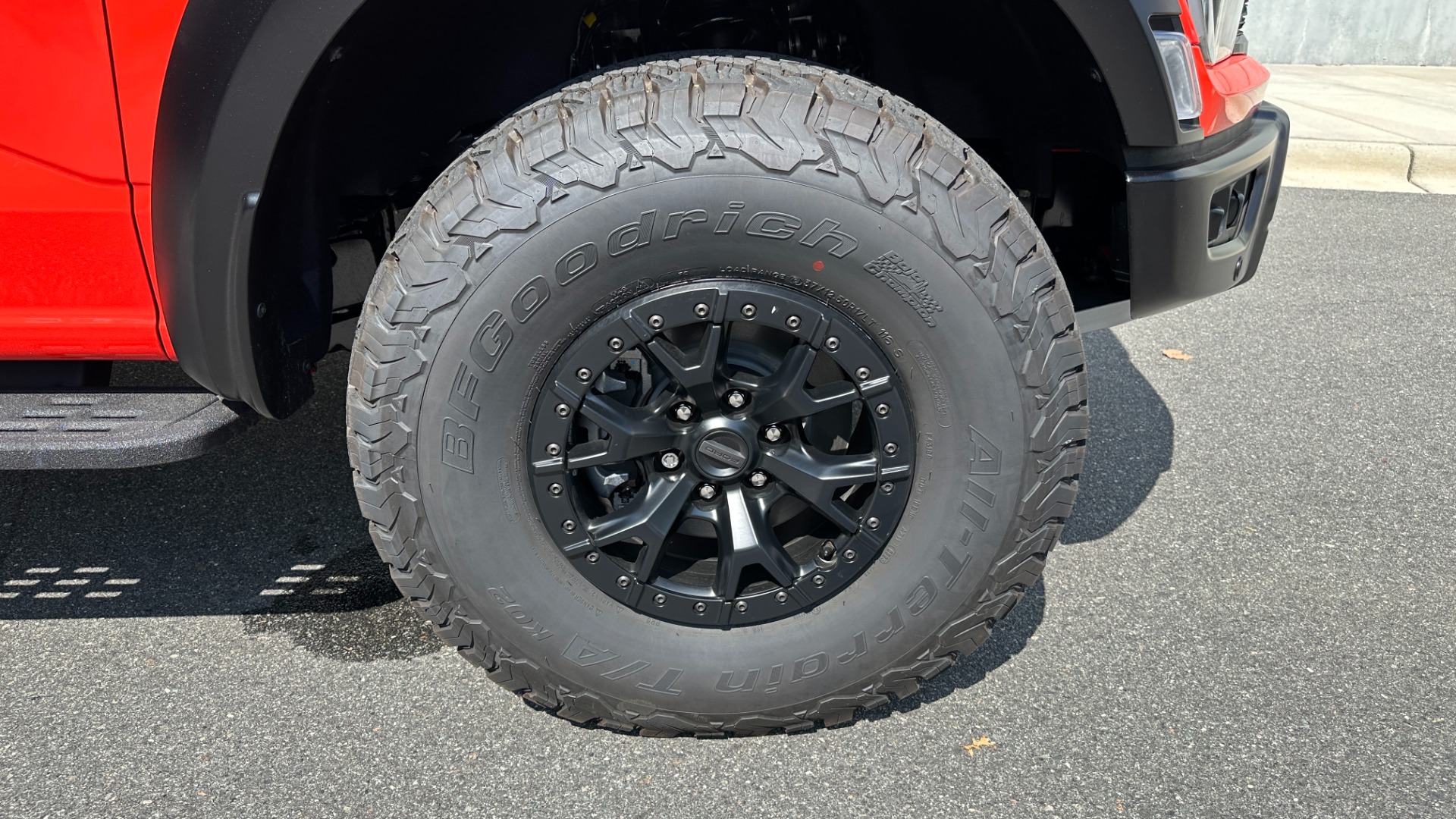 Used 2023 Ford F-150 Raptor R / SUPERCHARGED V8 / RECARO SEATS / PANORAMIC ROOF / 37IN TIRES for sale $135,000 at Formula Imports in Charlotte NC 28227 59