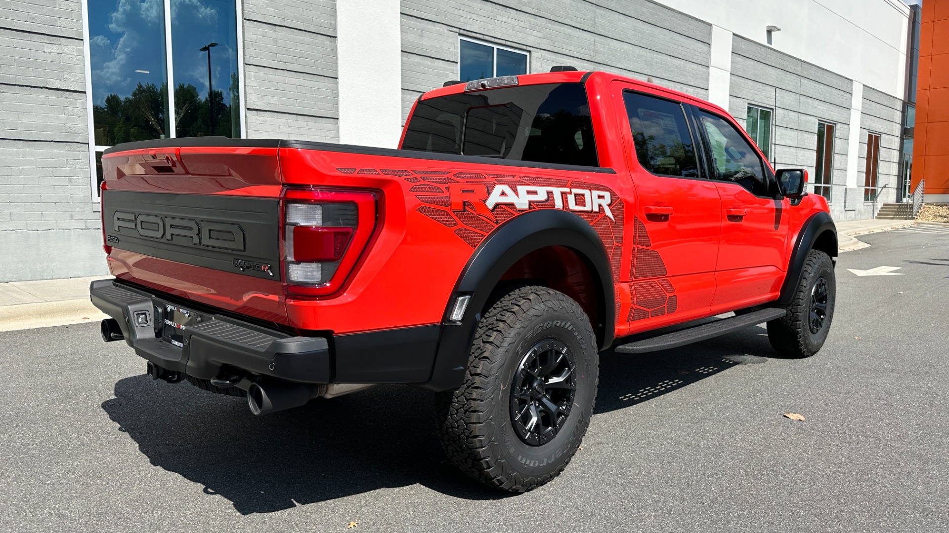 Used 2023 Ford F-150 Raptor R / SUPERCHARGED V8 / RECARO SEATS / PANORAMIC ROOF / 37IN TIRES for sale $135,000 at Formula Imports in Charlotte NC 28227 7