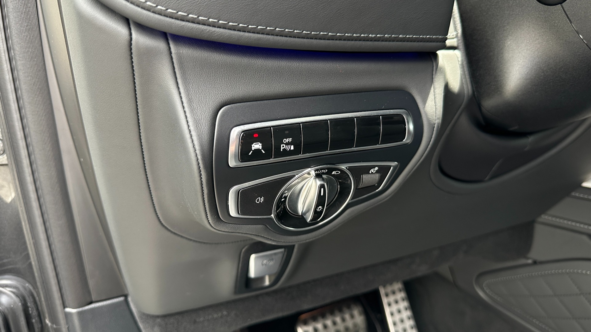 Used 2023 Mercedes-Benz G-Class G 550 / NIGHT PACKAGE / EXCLUSIVE INTERIOR / AMG LINE for sale Sold at Formula Imports in Charlotte NC 28227 17