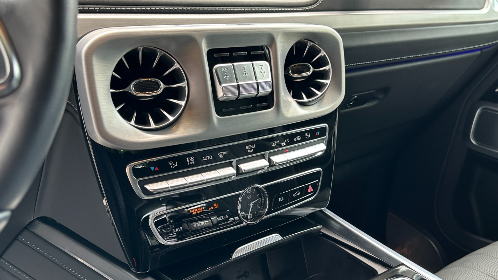 Used 2023 Mercedes-Benz G-Class G 550 / NIGHT PACKAGE / EXCLUSIVE INTERIOR / AMG LINE for sale Sold at Formula Imports in Charlotte NC 28227 21