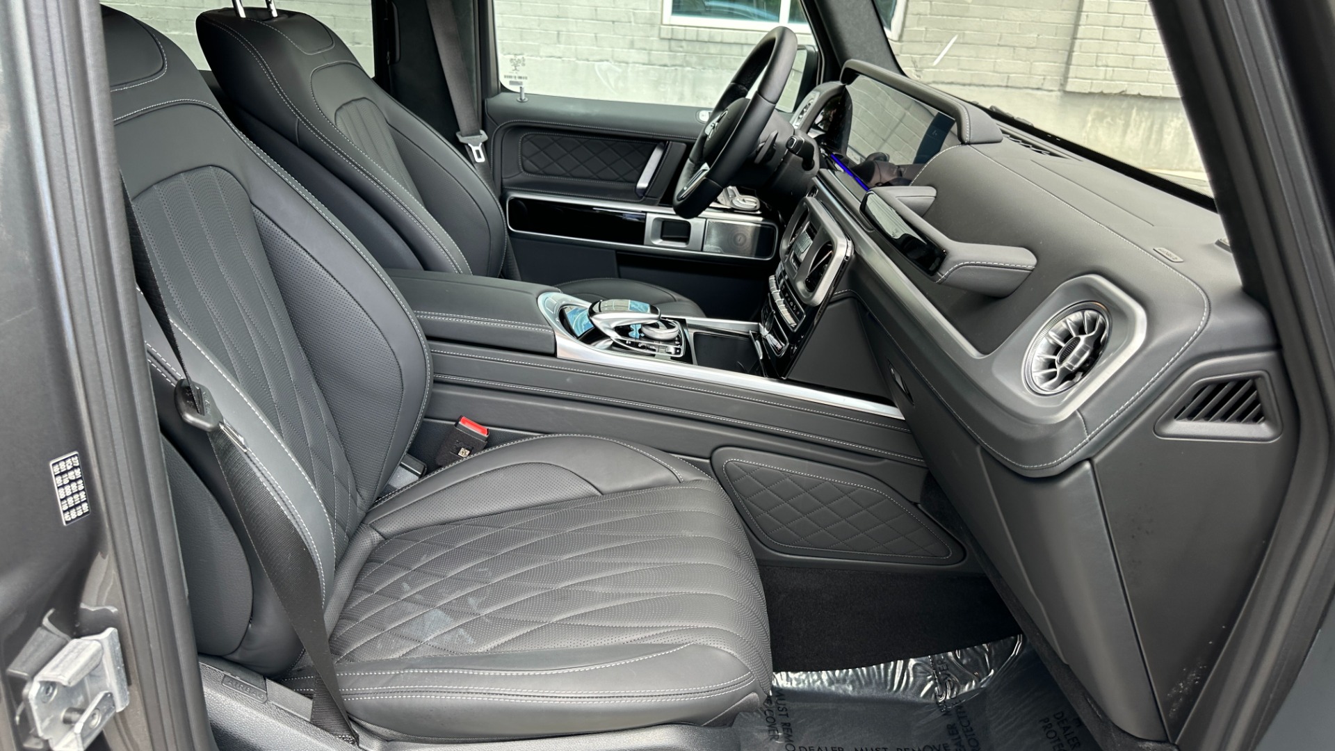 Used 2023 Mercedes-Benz G-Class G 550 / NIGHT PACKAGE / EXCLUSIVE INTERIOR / AMG LINE for sale Sold at Formula Imports in Charlotte NC 28227 38