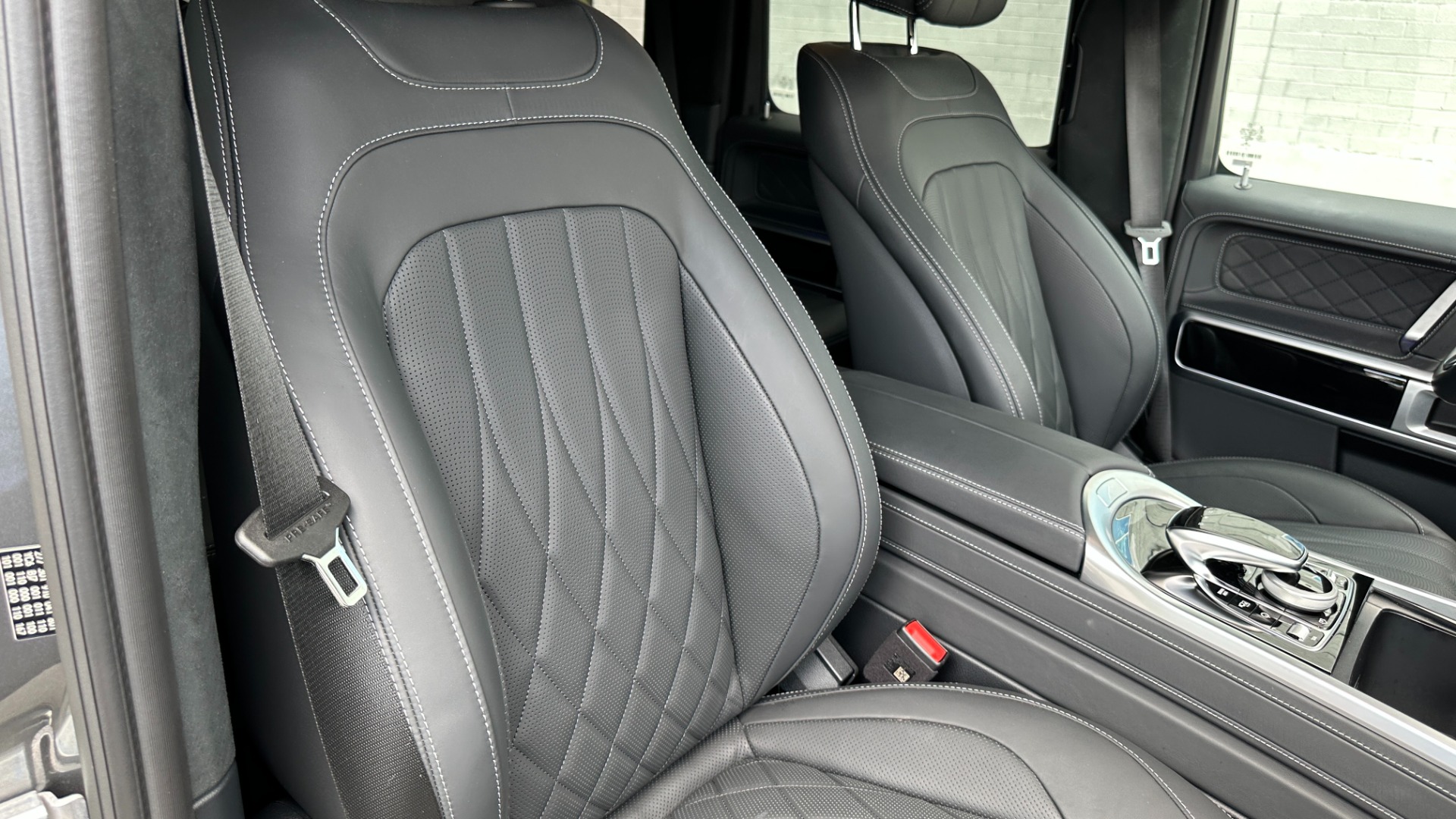Used 2023 Mercedes-Benz G-Class G 550 / NIGHT PACKAGE / EXCLUSIVE INTERIOR / AMG LINE for sale Sold at Formula Imports in Charlotte NC 28227 39
