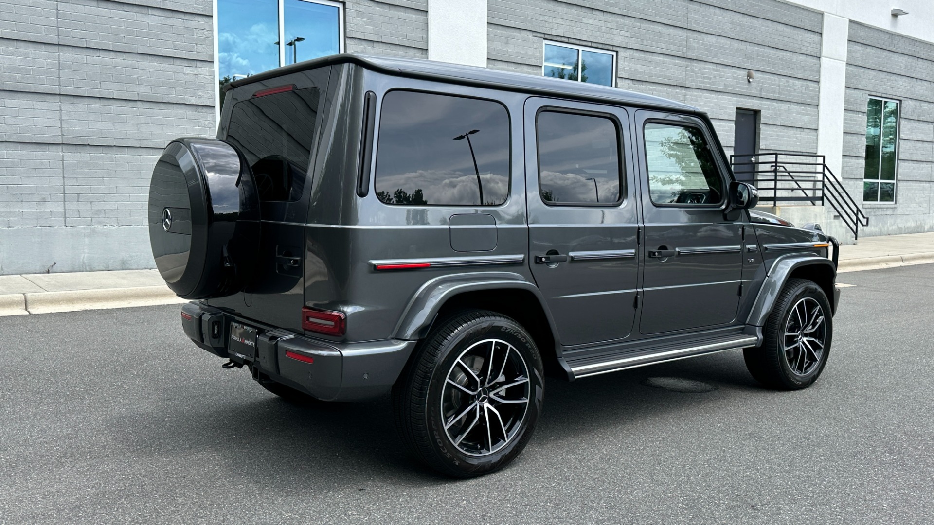 Used 2023 Mercedes-Benz G-Class G 550 / NIGHT PACKAGE / EXCLUSIVE INTERIOR / AMG LINE for sale Sold at Formula Imports in Charlotte NC 28227 4