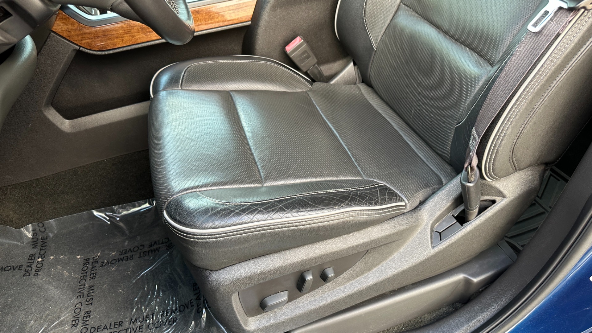 Used 2017 Chevrolet Silverado 1500 High Country 6.2L / 22IN WHEELS / SUNROOF / POWER RUNNING BOARDS for sale Sold at Formula Imports in Charlotte NC 28227 14