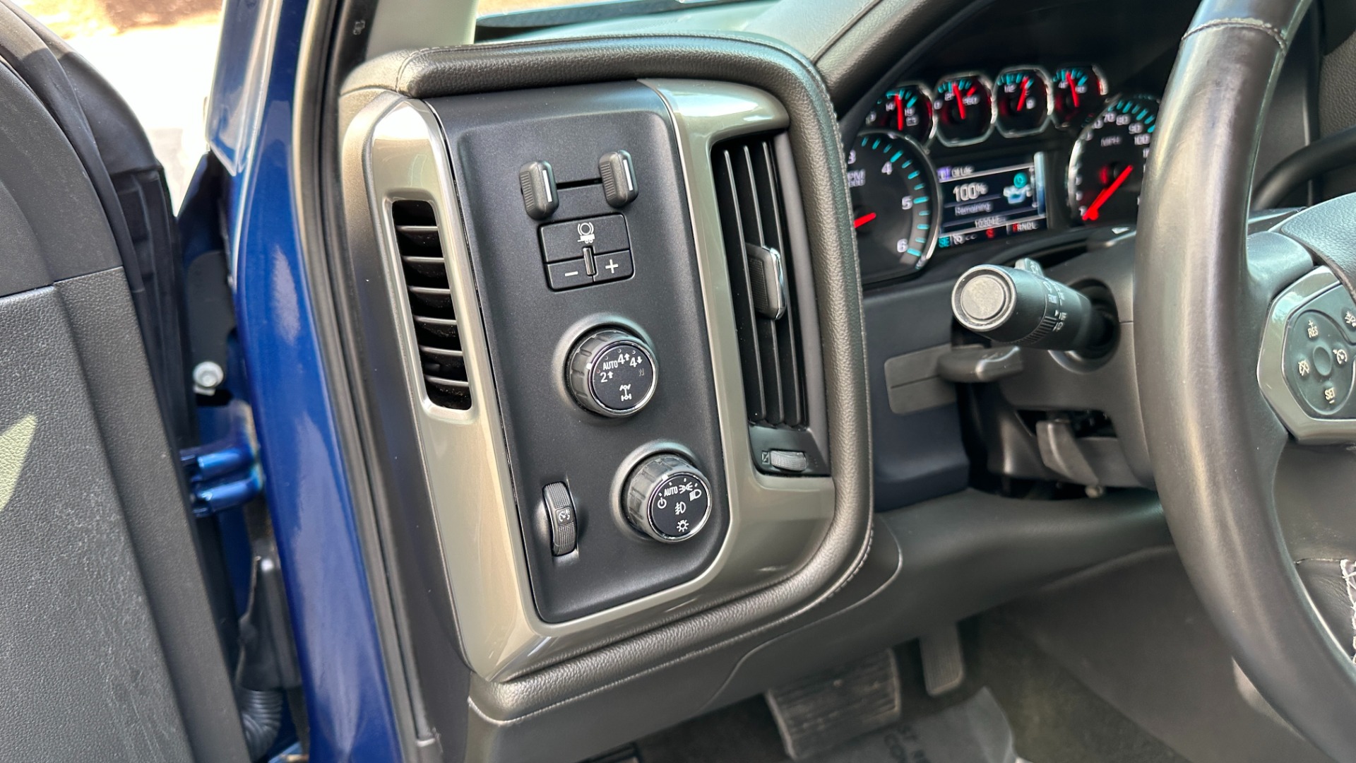 Used 2017 Chevrolet Silverado 1500 High Country 6.2L / 22IN WHEELS / SUNROOF / POWER RUNNING BOARDS for sale Sold at Formula Imports in Charlotte NC 28227 15