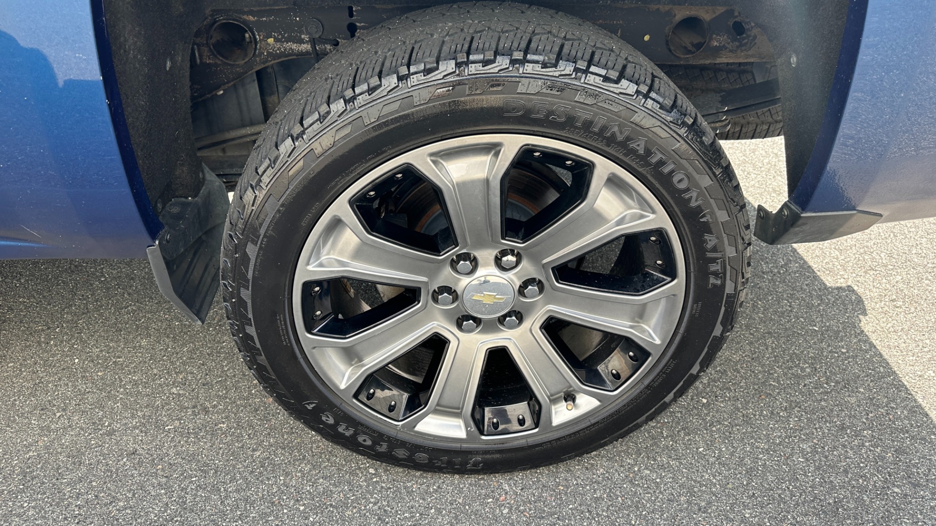 Used 2017 Chevrolet Silverado 1500 High Country 6.2L / 22IN WHEELS / SUNROOF / POWER RUNNING BOARDS for sale Sold at Formula Imports in Charlotte NC 28227 52