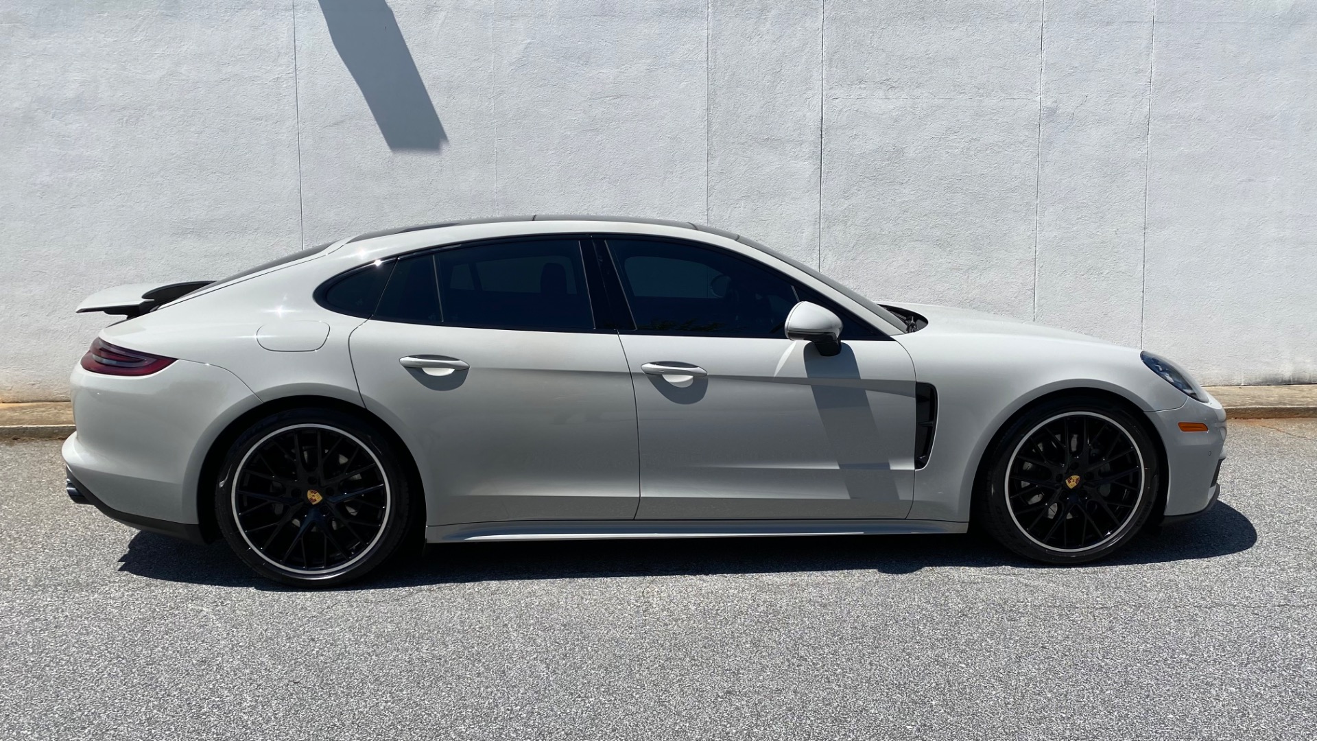 Used 2018 Porsche Panamera 4S for sale $61,995 at Formula Imports in Charlotte NC 28227 10