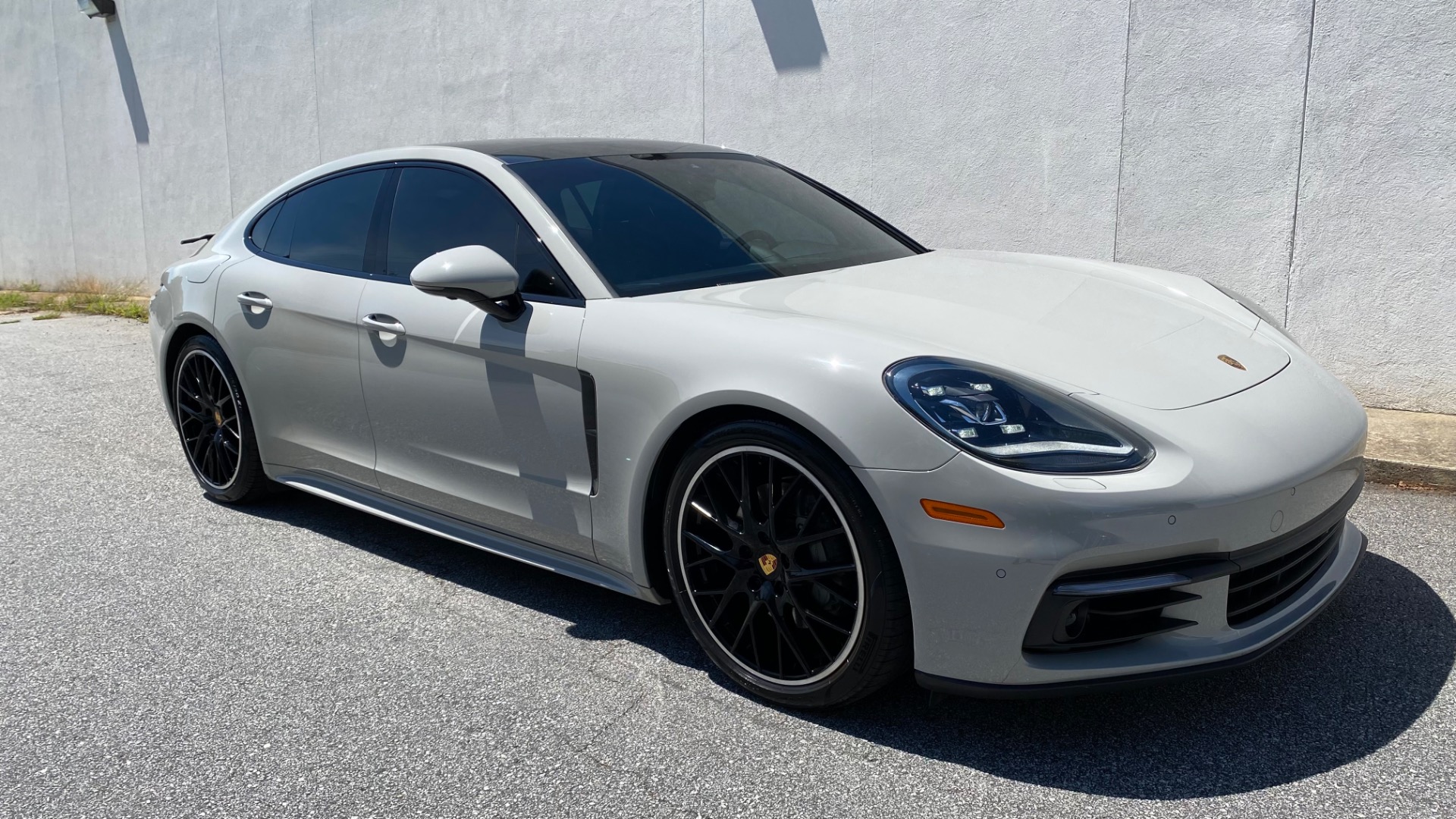 Used 2018 Porsche Panamera 4S for sale $61,995 at Formula Imports in Charlotte NC 28227 11