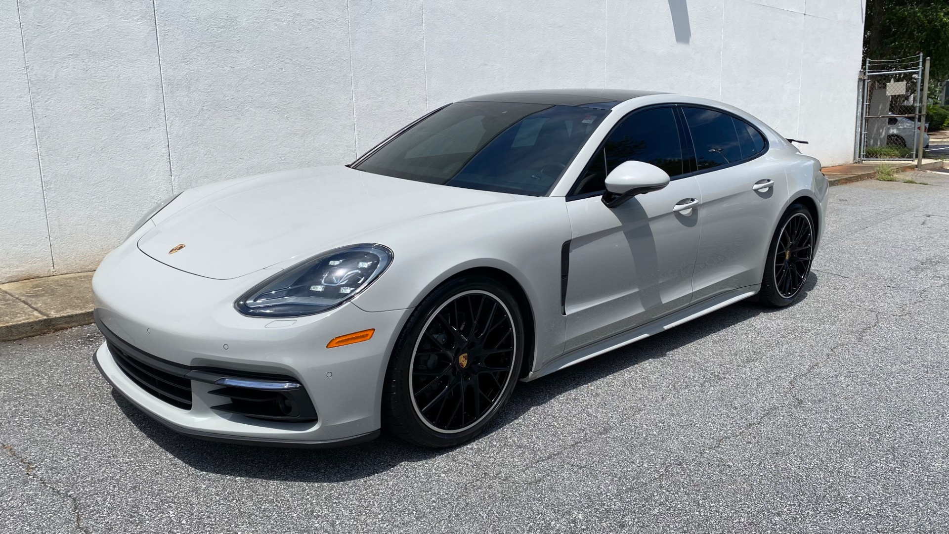 Used 2018 Porsche Panamera 4S for sale $61,995 at Formula Imports in Charlotte NC 28227 3