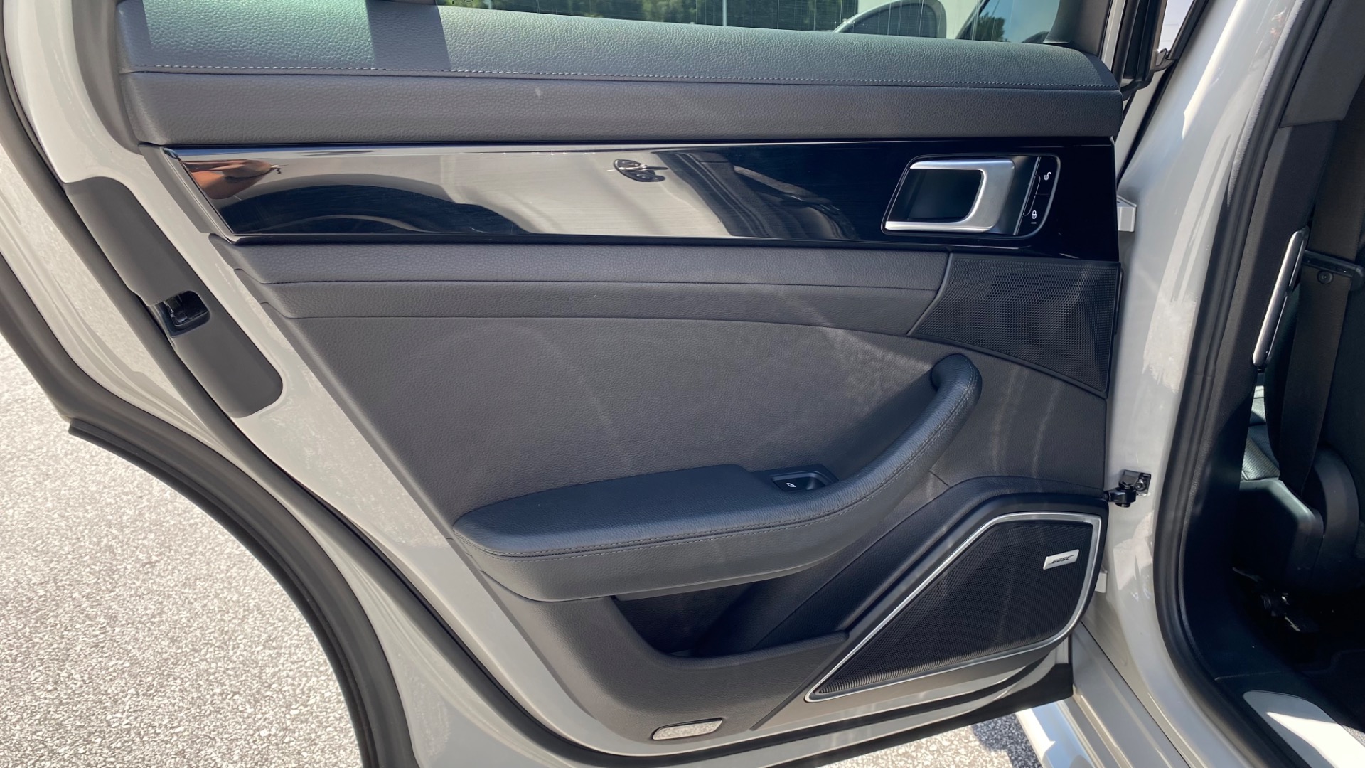 Used 2018 Porsche Panamera 4S for sale $61,995 at Formula Imports in Charlotte NC 28227 30