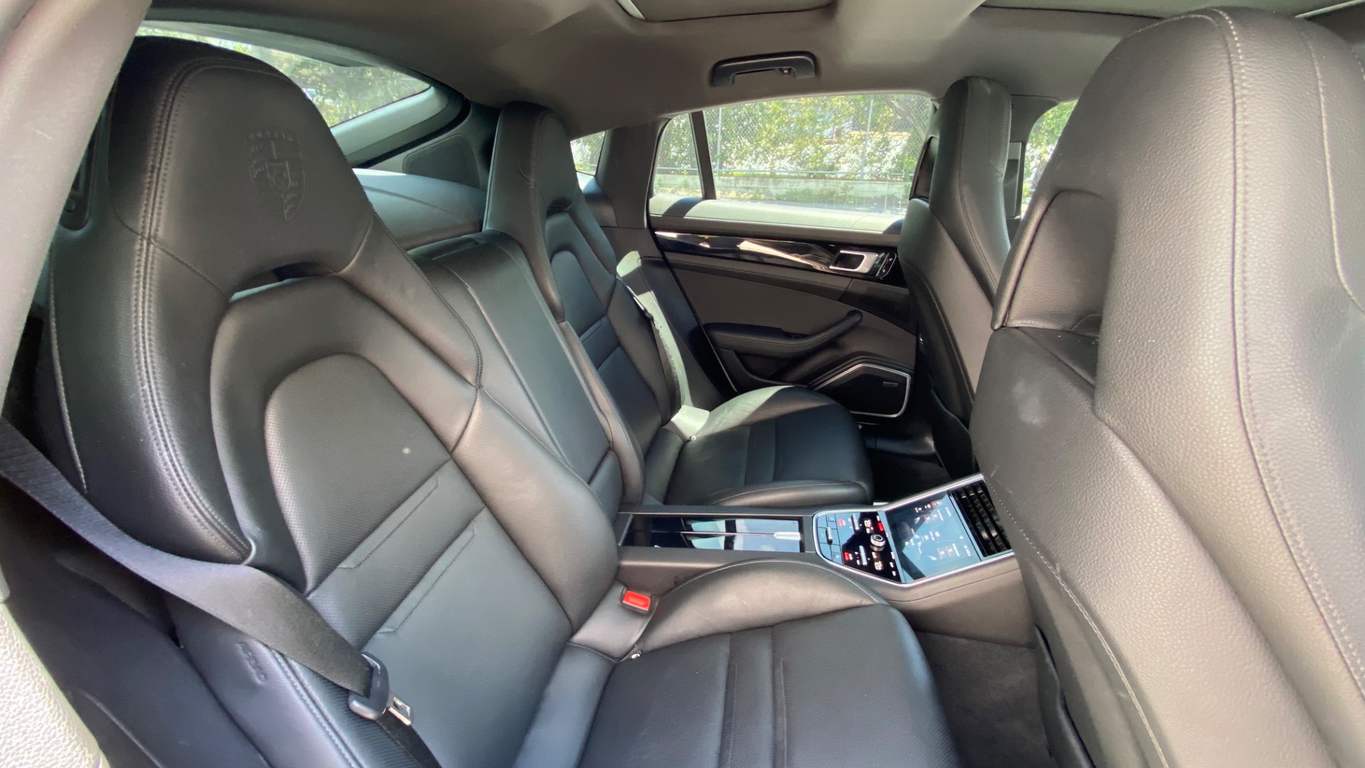 Used 2018 Porsche Panamera 4S for sale $61,995 at Formula Imports in Charlotte NC 28227 34