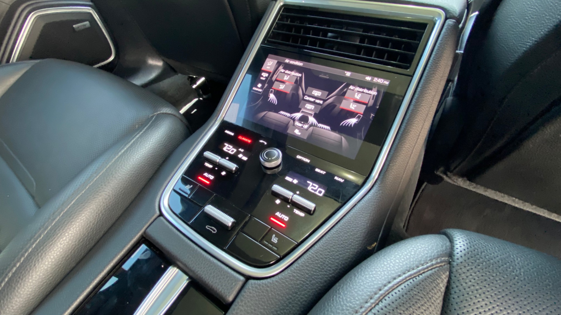 Used 2018 Porsche Panamera 4S for sale $61,995 at Formula Imports in Charlotte NC 28227 36