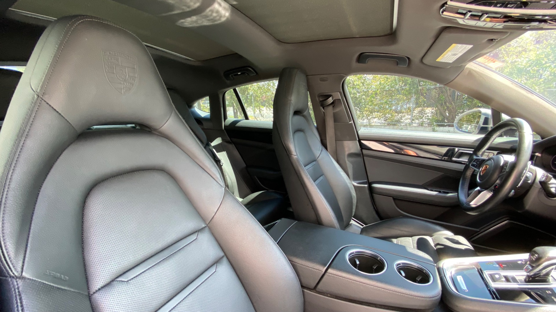 Used 2018 Porsche Panamera 4S for sale $61,995 at Formula Imports in Charlotte NC 28227 39