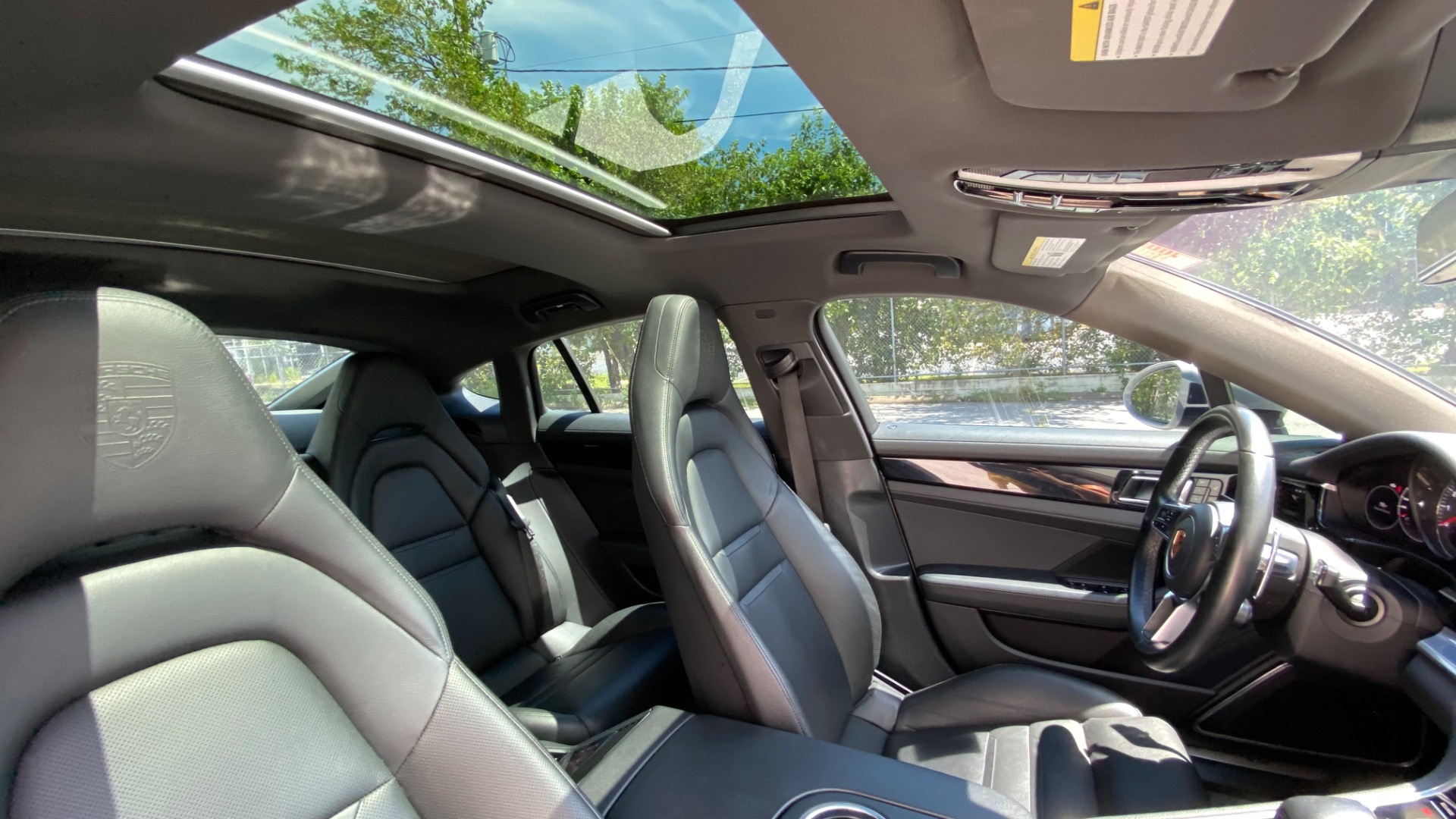 Used 2018 Porsche Panamera 4S for sale $61,995 at Formula Imports in Charlotte NC 28227 43