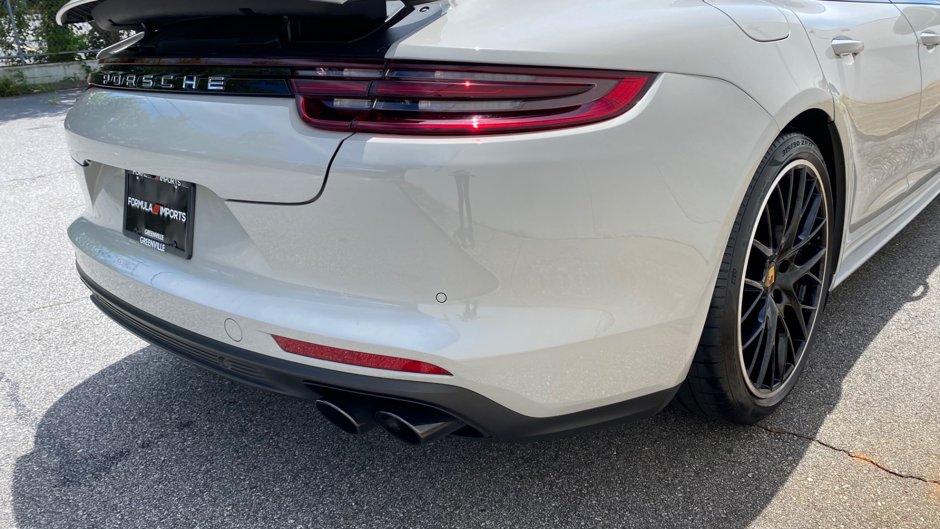 Used 2018 Porsche Panamera 4S for sale $61,995 at Formula Imports in Charlotte NC 28227 8